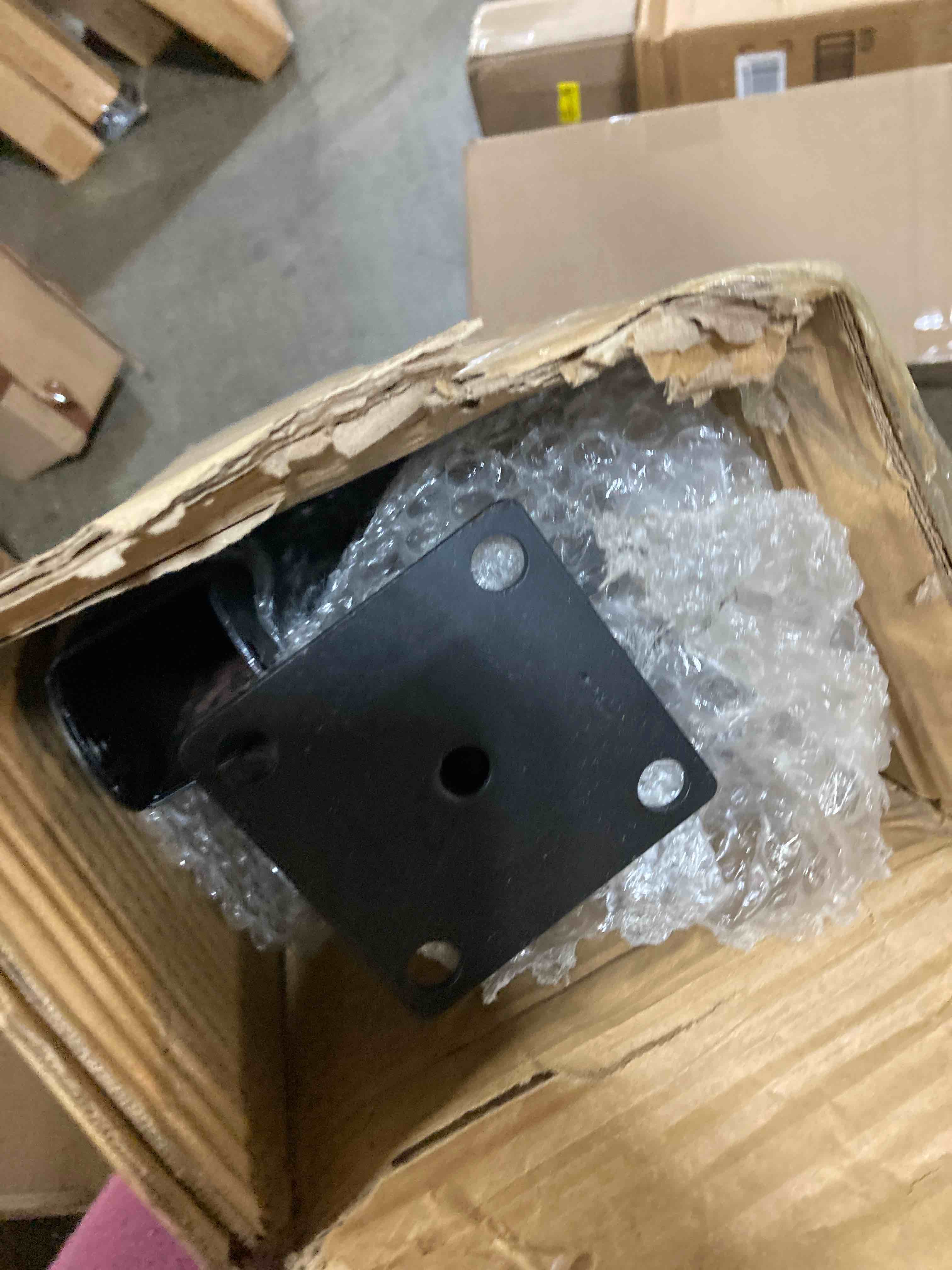 https://s3.amazonaws.com/lotting-images-prod/phillipi/RED6148651_1731429960310.jpeg
