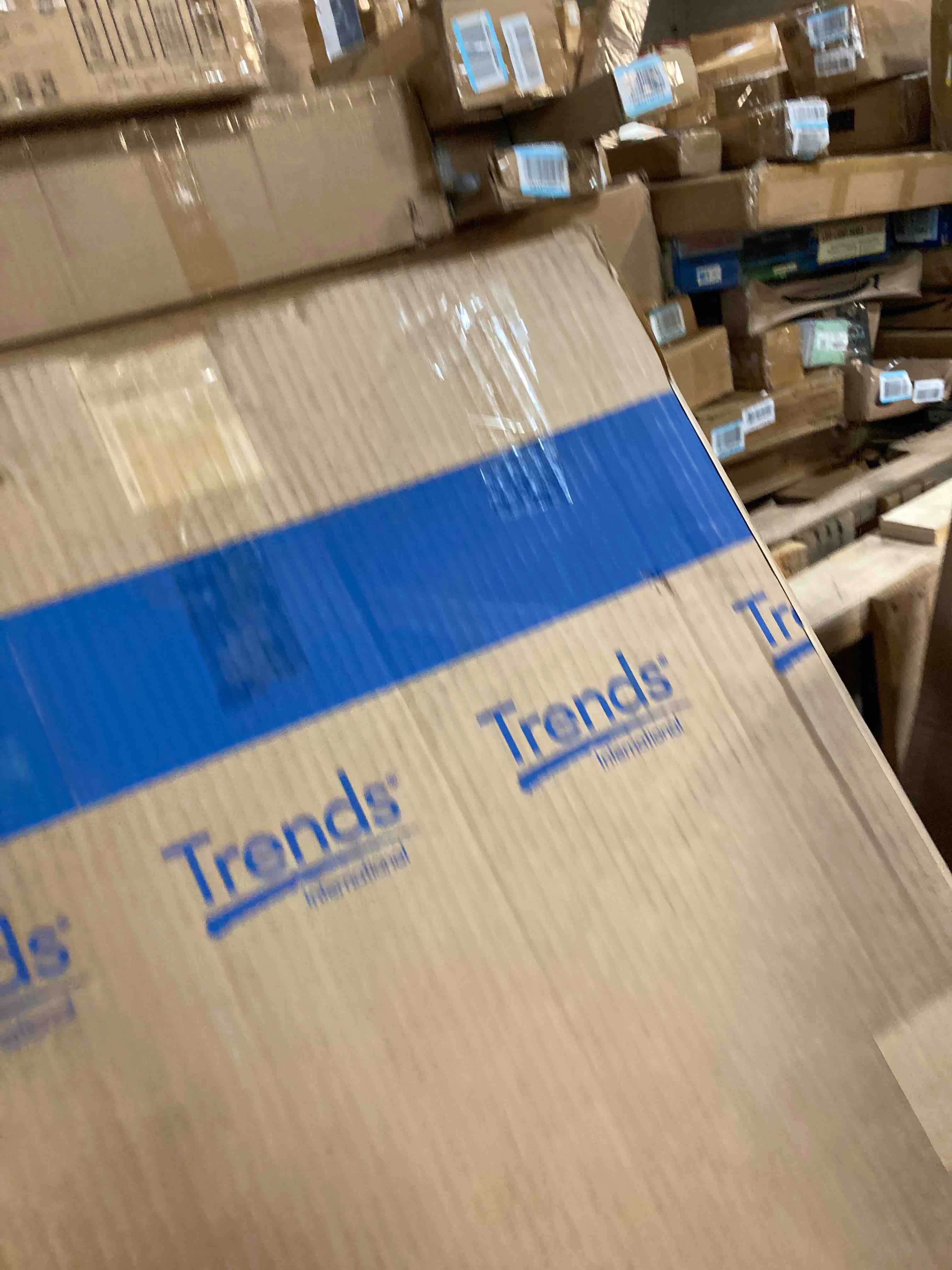 https://s3.amazonaws.com/lotting-images-prod/phillipi/RED6148659_1731434957563.jpeg