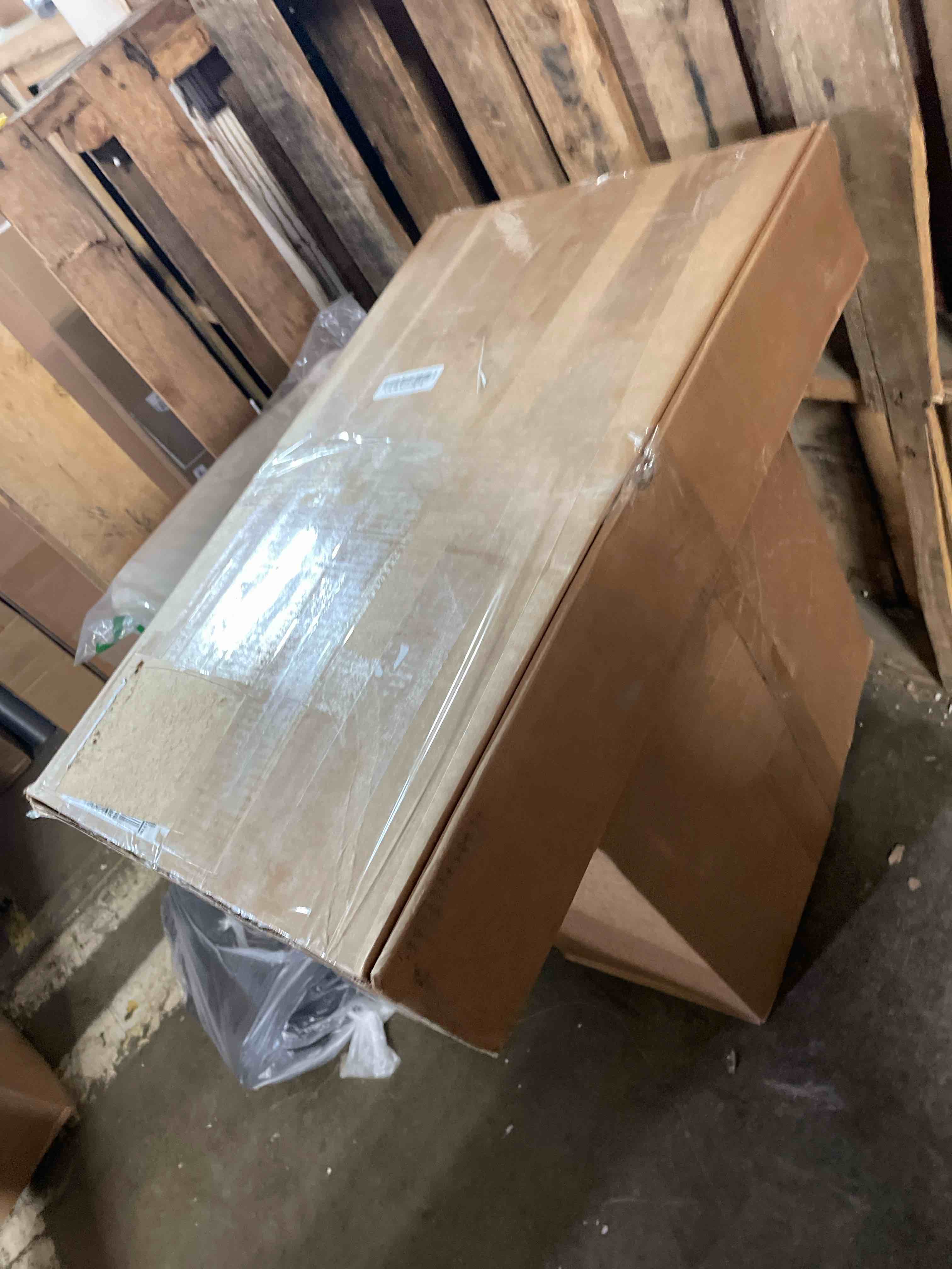 https://s3.amazonaws.com/lotting-images-prod/phillipi/RED6149437_1716316083389.jpeg