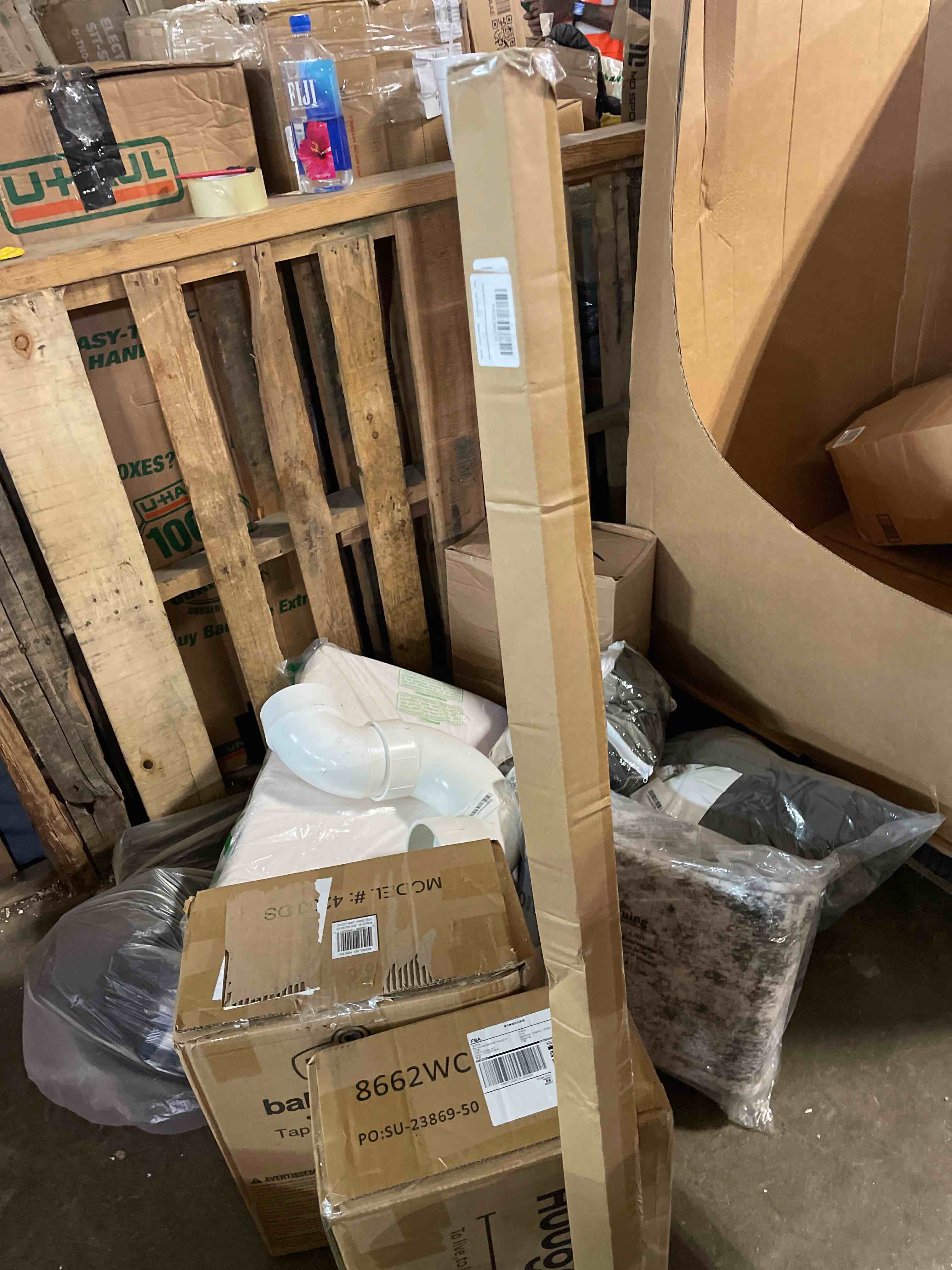 https://s3.amazonaws.com/lotting-images-prod/phillipi/RED6149454_1716318906902.jpeg