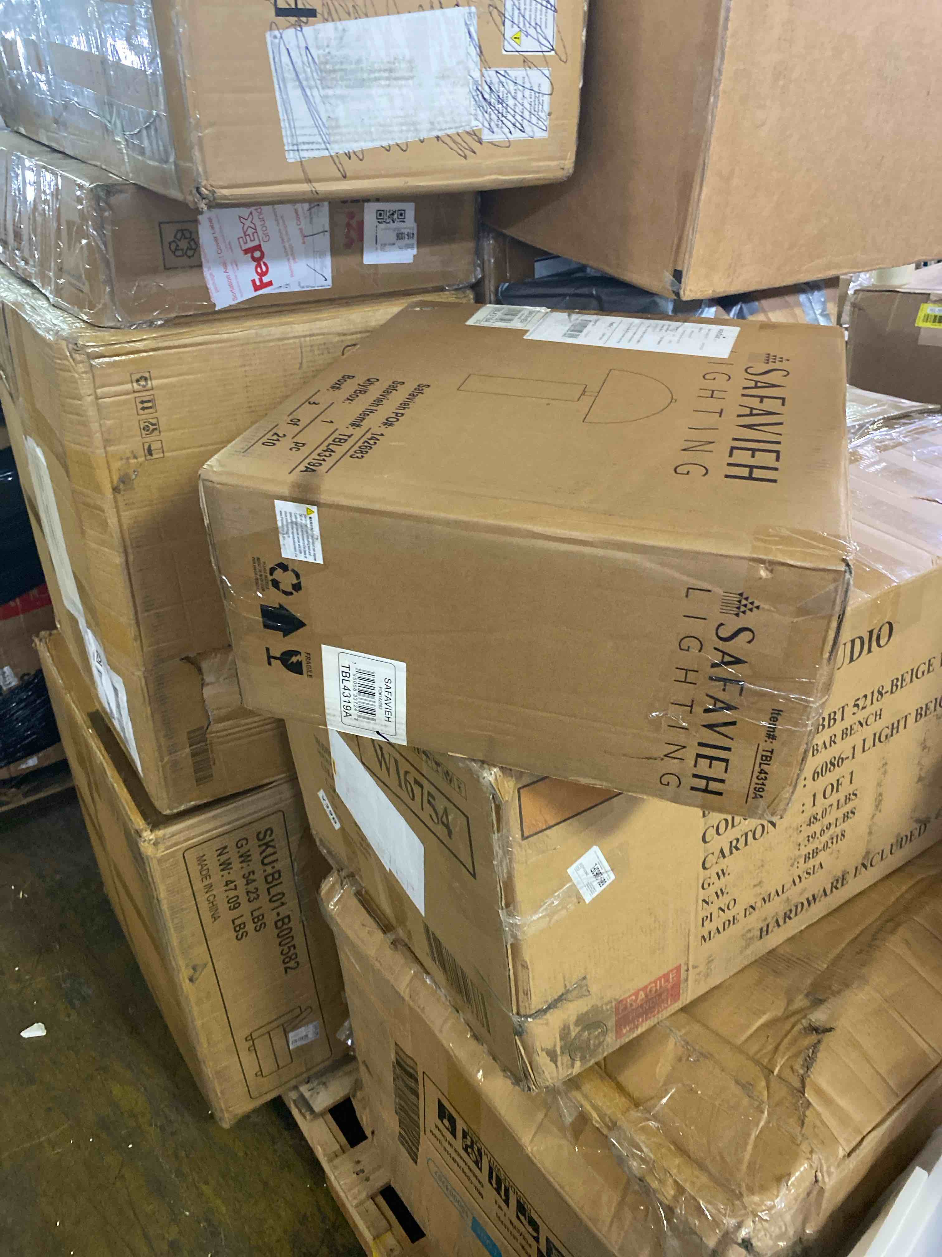 https://s3.amazonaws.com/lotting-images-prod/phillipi/RED6149715_1716309606668.jpeg