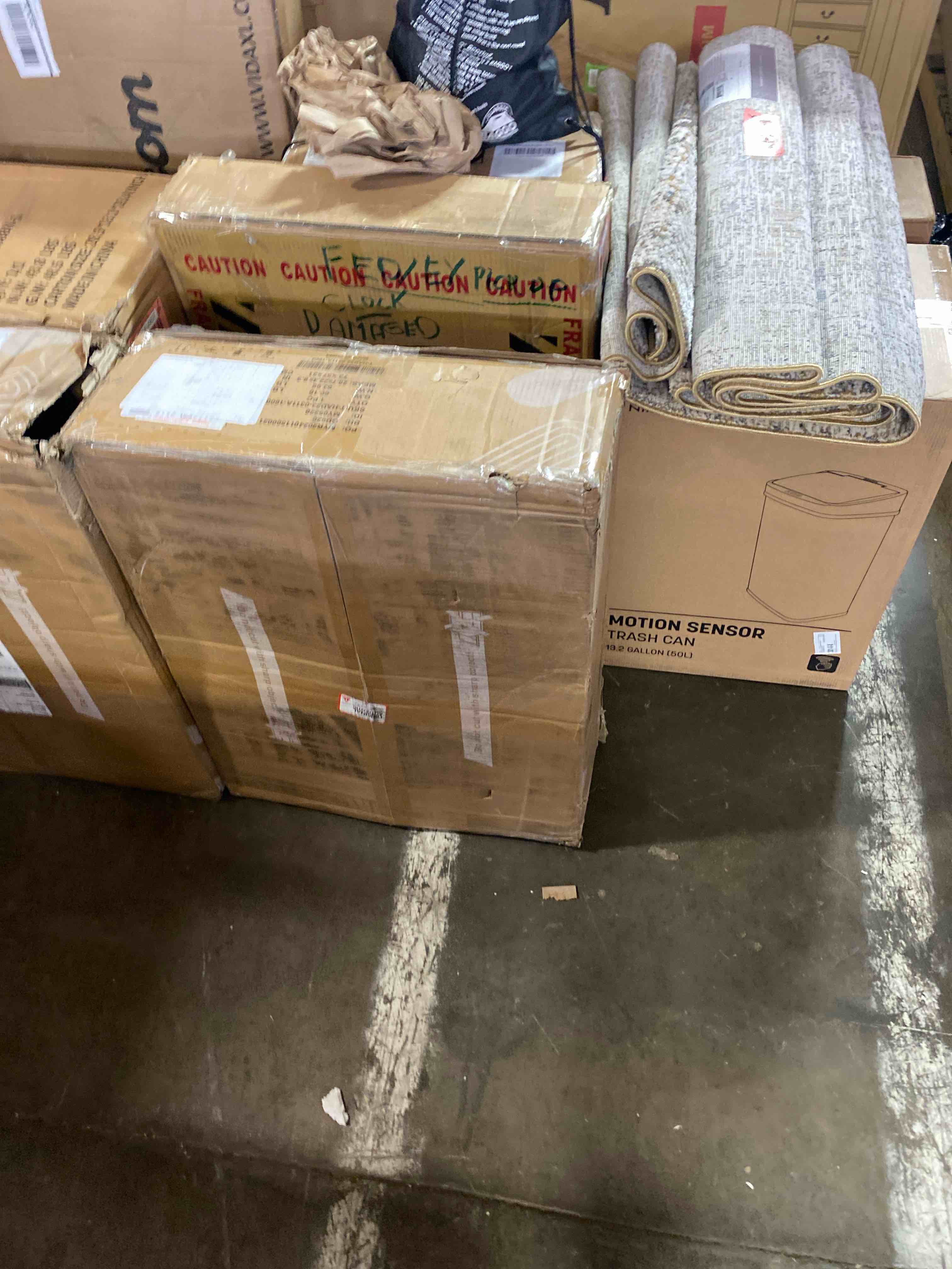 https://s3.amazonaws.com/lotting-images-prod/phillipi/RED6149764_1716324840813.jpeg