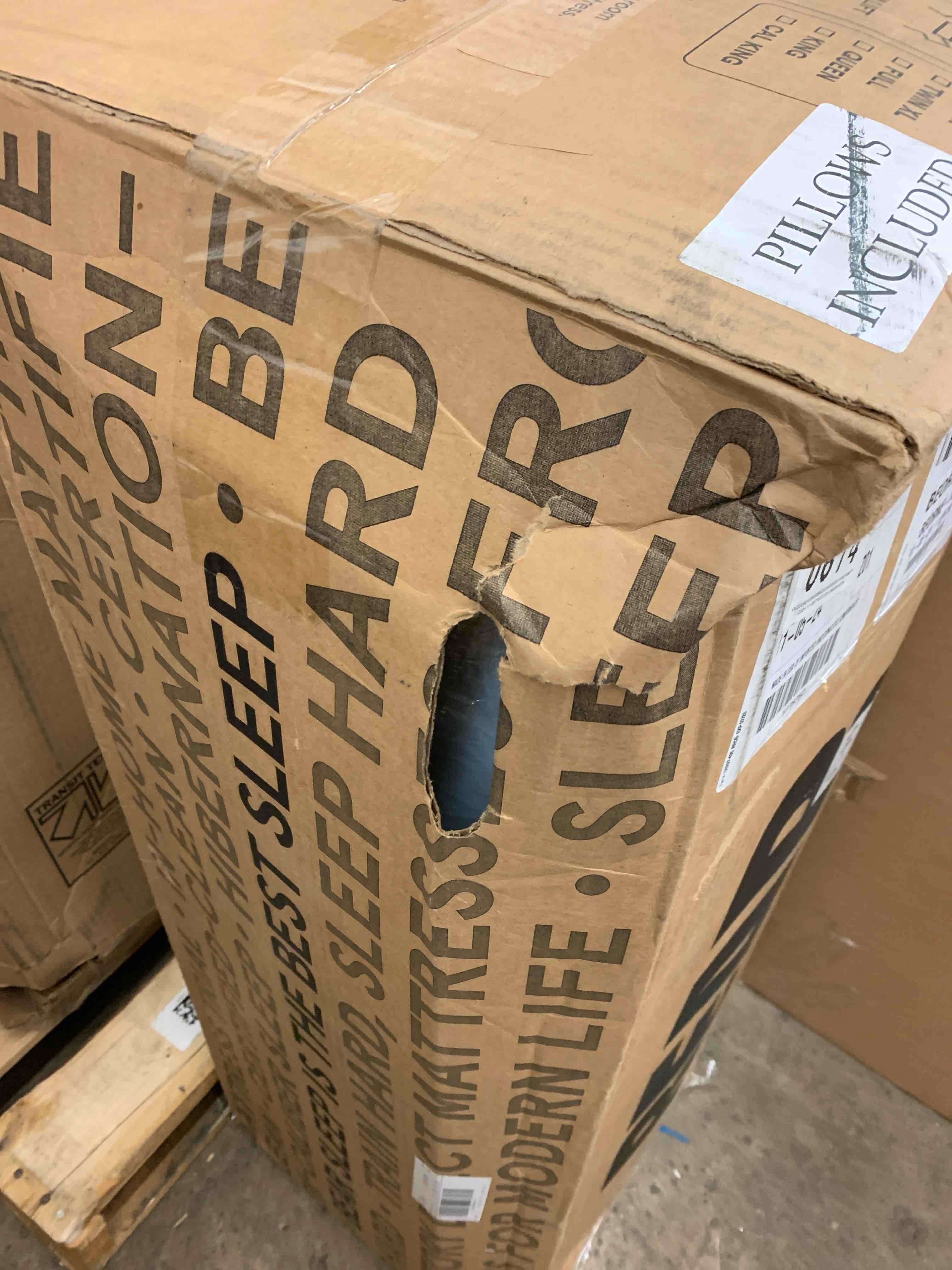 https://s3.amazonaws.com/lotting-images-prod/phillipi/RED6536497_1734026080815.jpeg