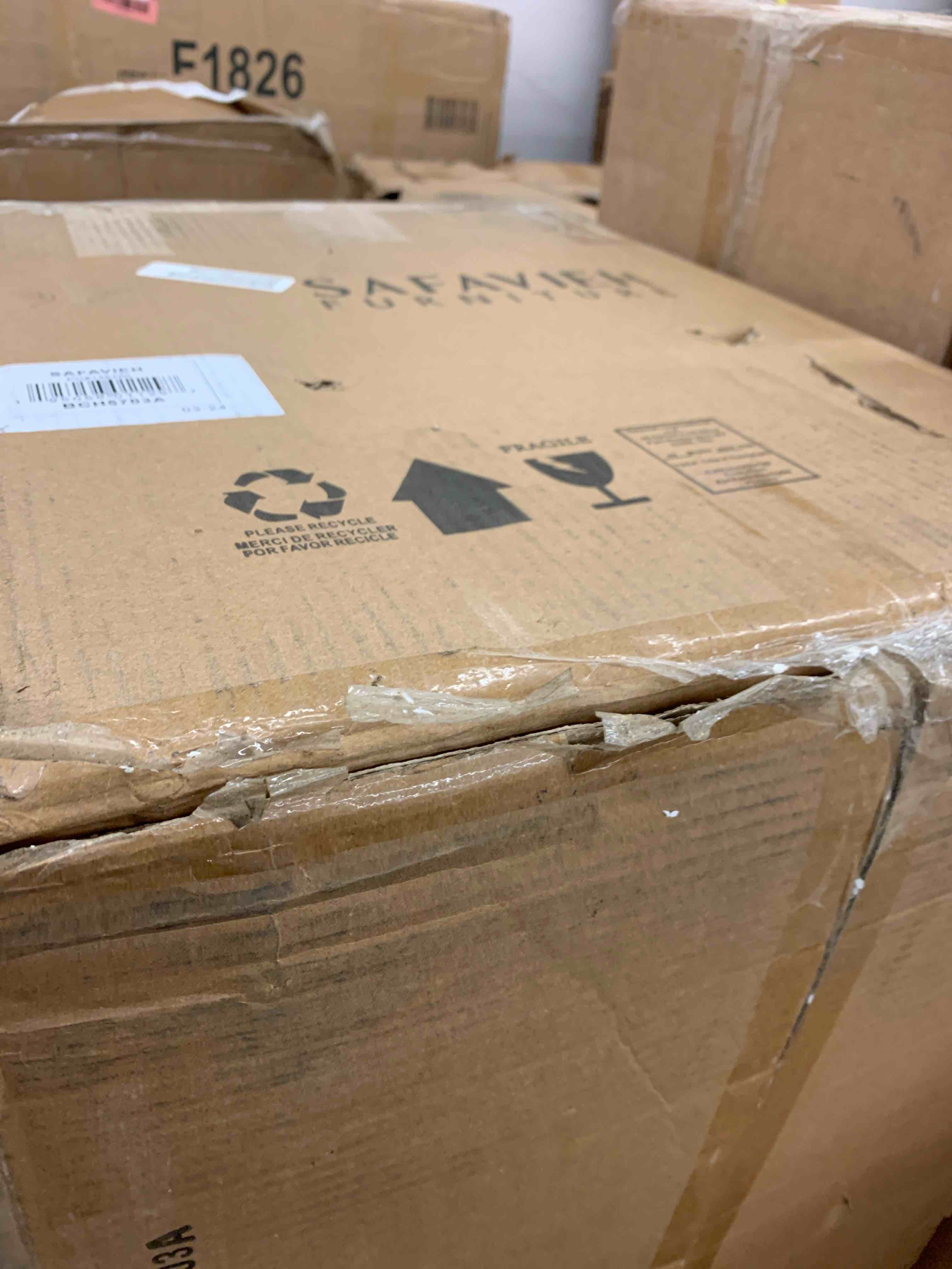 https://s3.amazonaws.com/lotting-images-prod/phillipi/RED6536499_1734026336299.jpeg