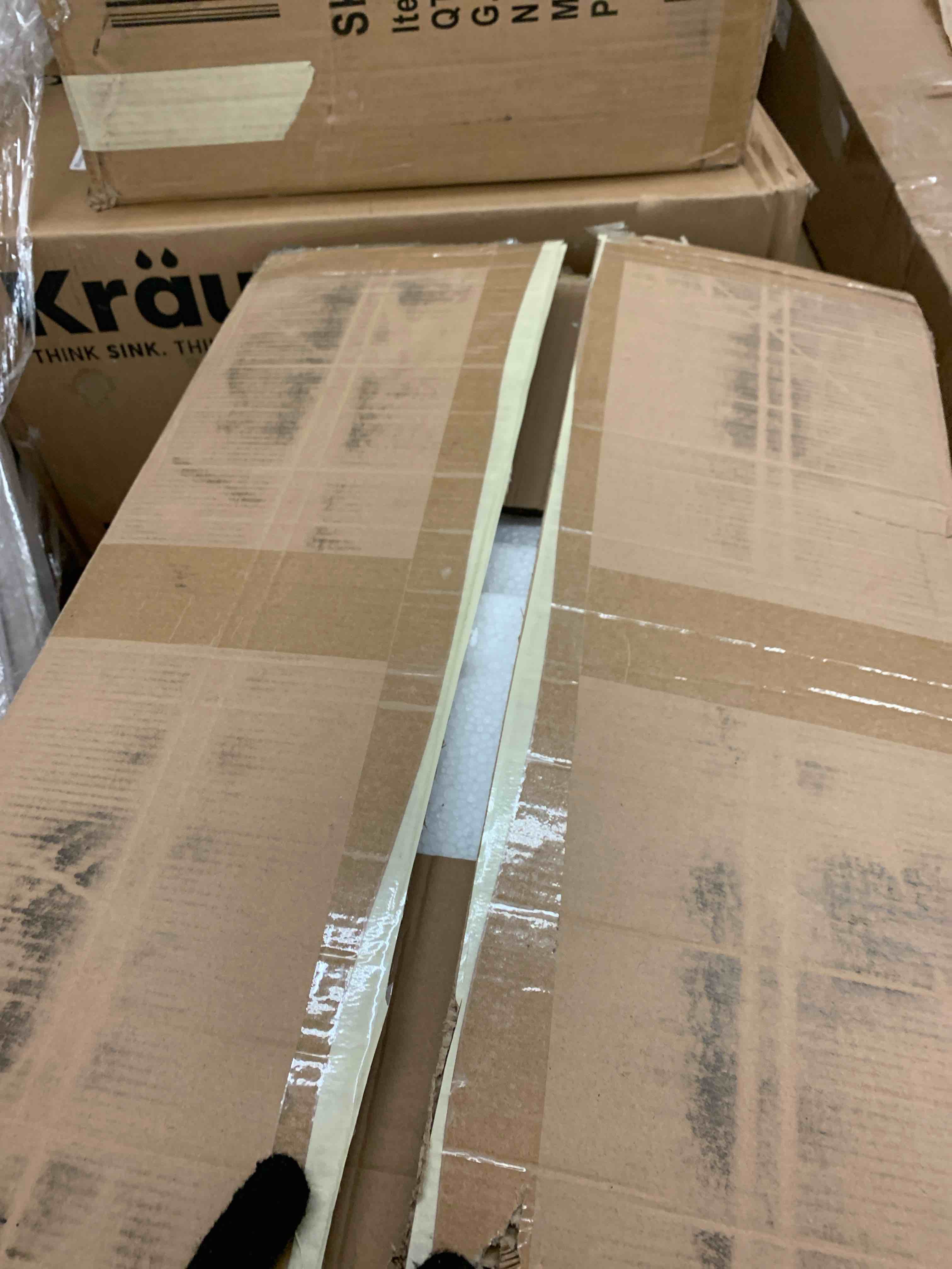 https://s3.amazonaws.com/lotting-images-prod/phillipi/RED6536518_1734029509320.jpeg
