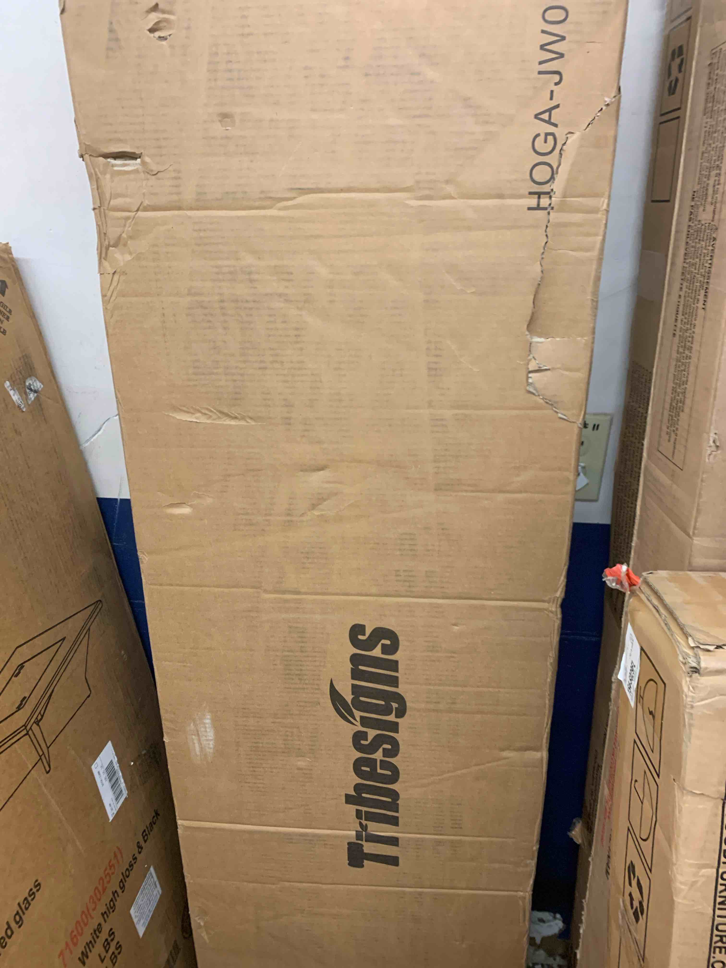 https://s3.amazonaws.com/lotting-images-prod/phillipi/RED6536600_1734368473006.jpeg