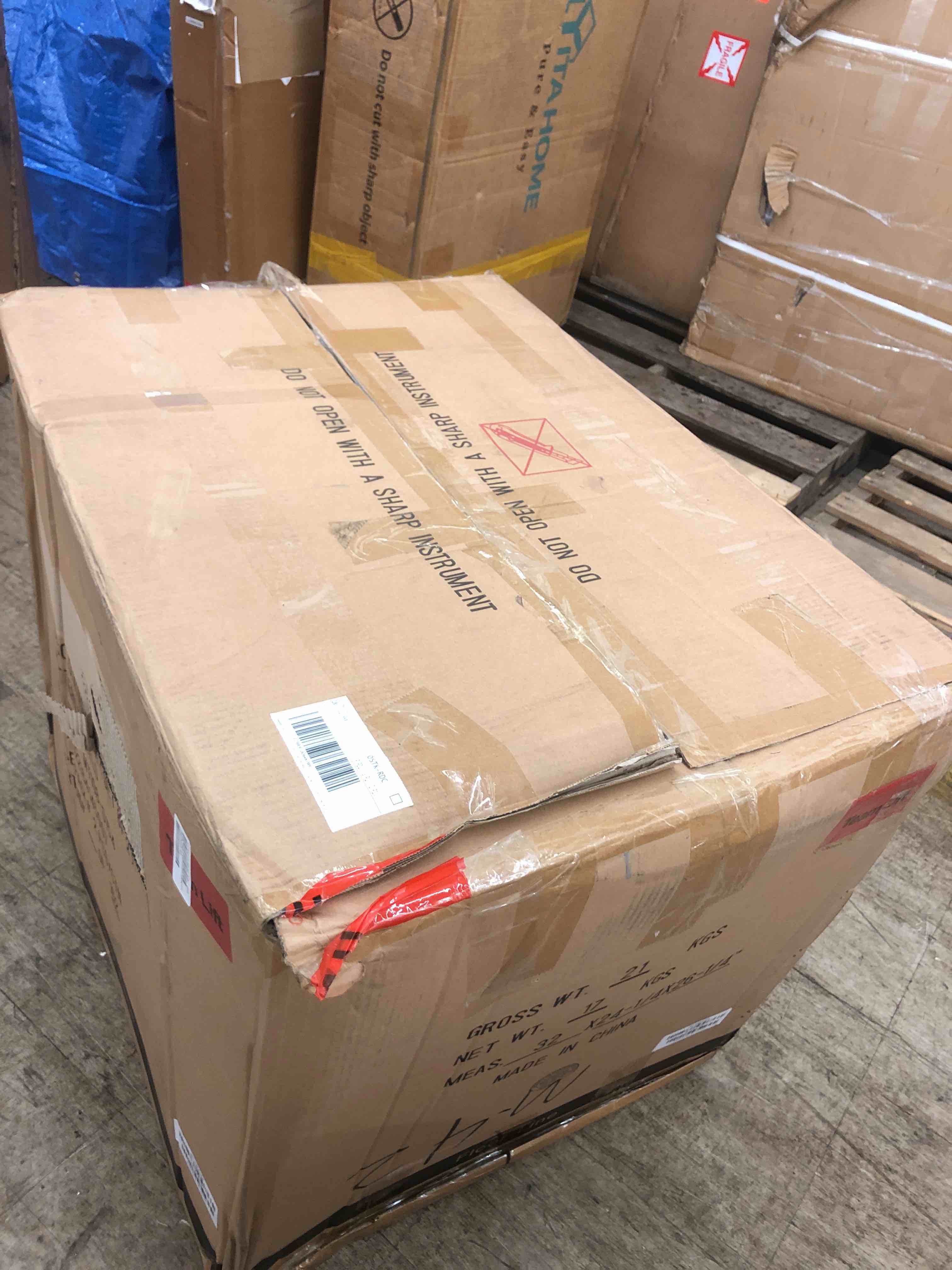 https://s3.amazonaws.com/lotting-images-prod/phillipi/RED6536610_1734369449951.jpeg