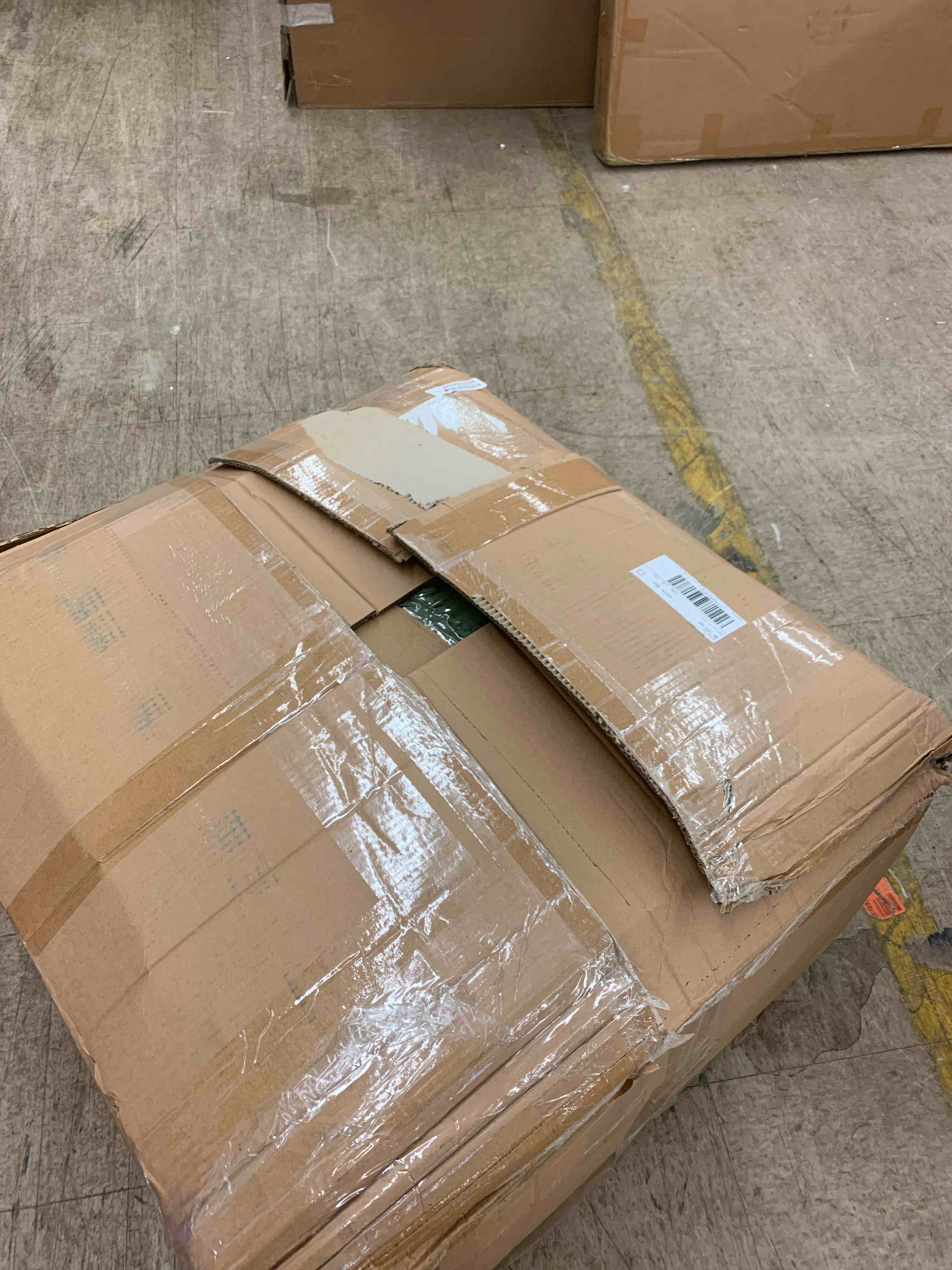 https://s3.amazonaws.com/lotting-images-prod/phillipi/RED6536611_1734369562244.jpeg