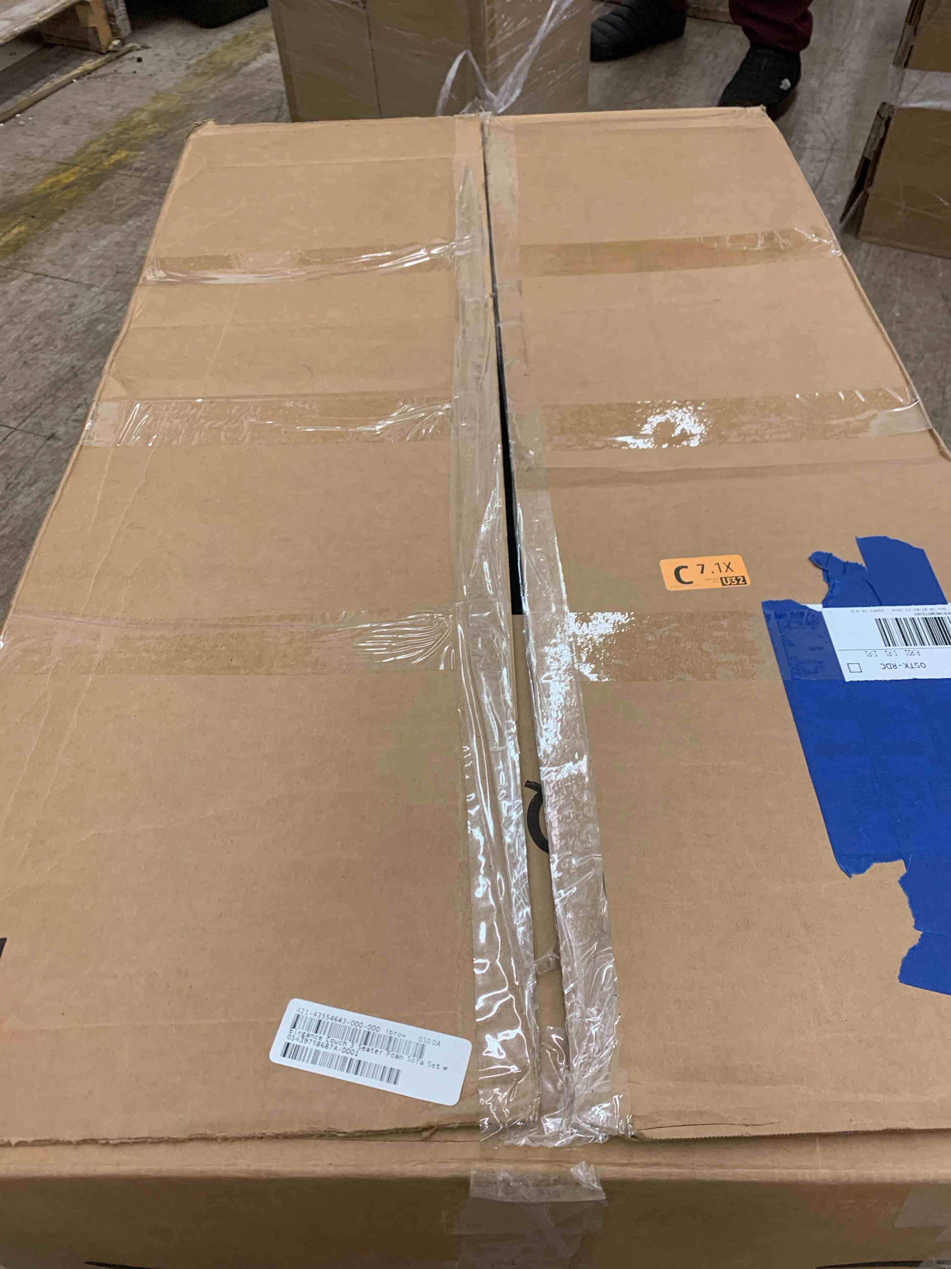 https://s3.amazonaws.com/lotting-images-prod/phillipi/RED6536614_1734369839067.jpeg