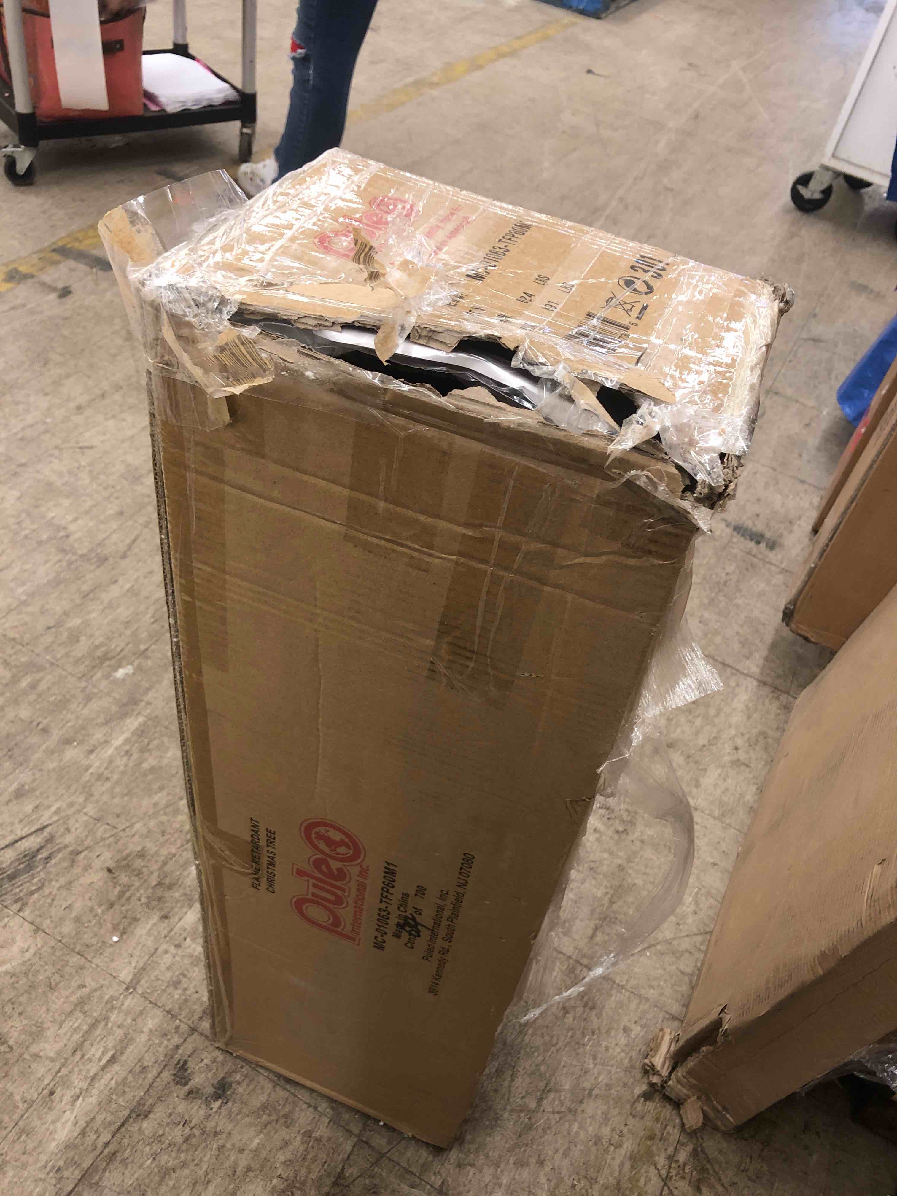 https://s3.amazonaws.com/lotting-images-prod/phillipi/RED6536615_1734369948148.jpeg