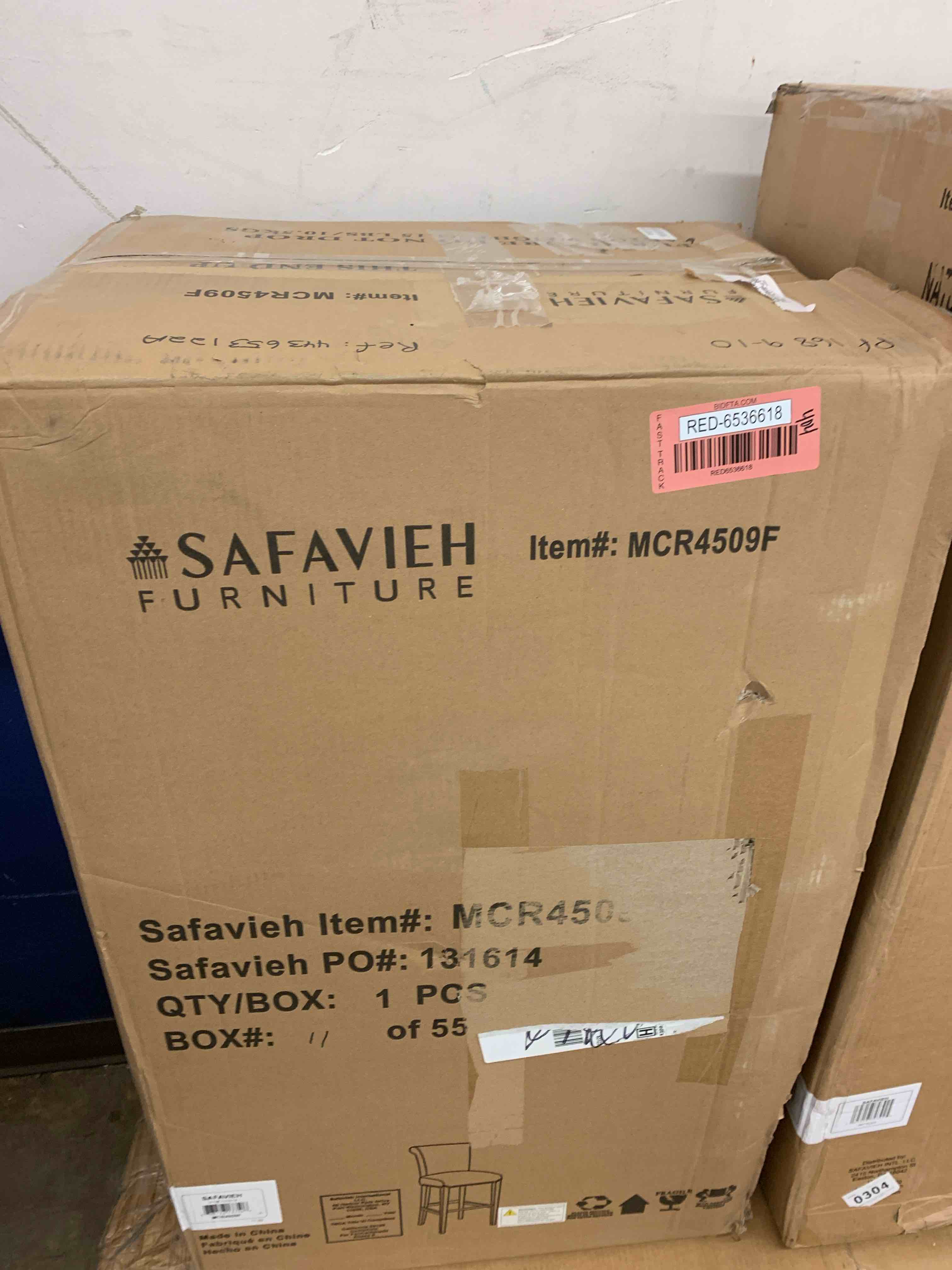 https://s3.amazonaws.com/lotting-images-prod/phillipi/RED6536618_1734370198881.jpeg