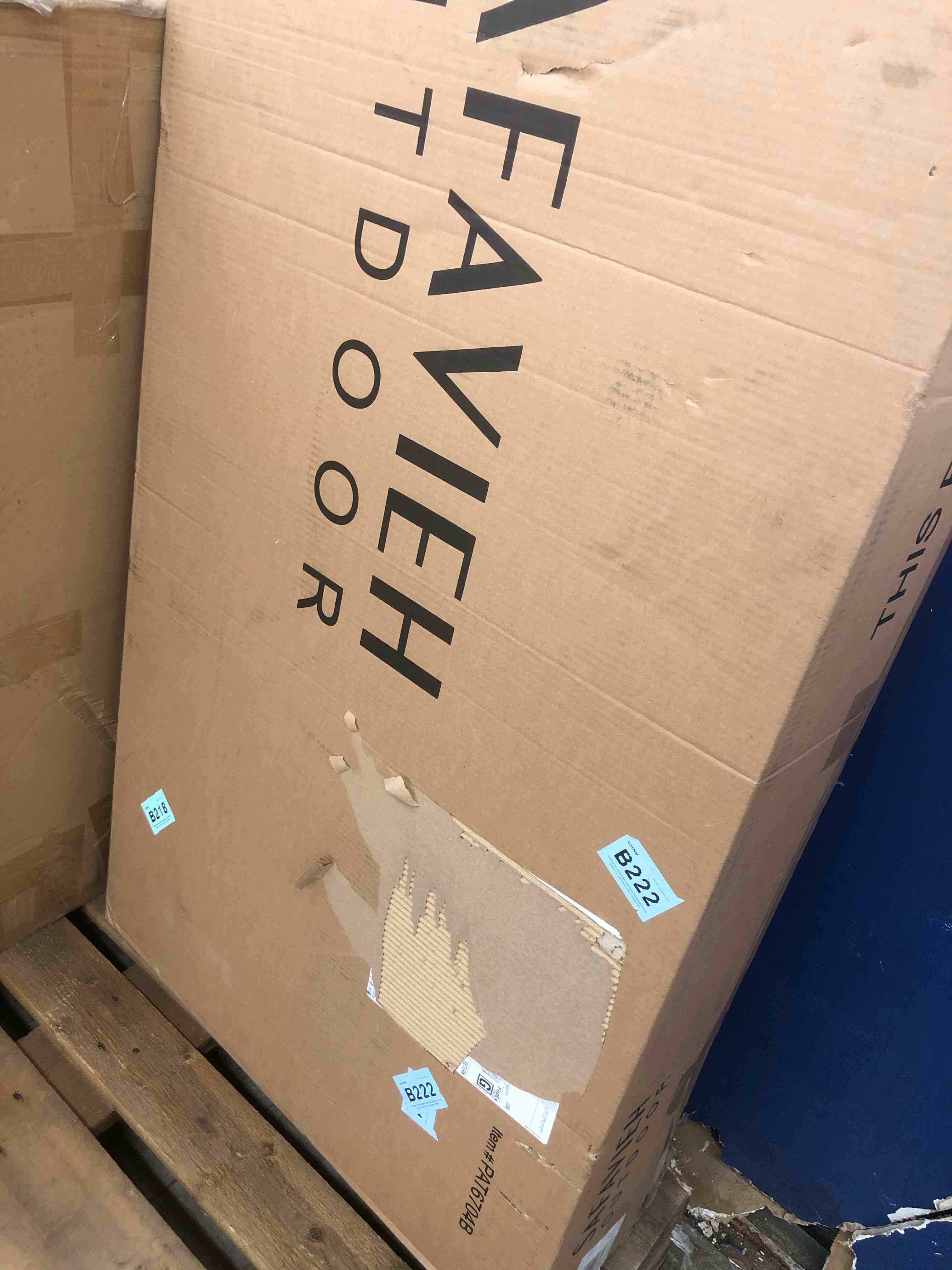 https://s3.amazonaws.com/lotting-images-prod/phillipi/RED6536632_1734371097101.jpeg
