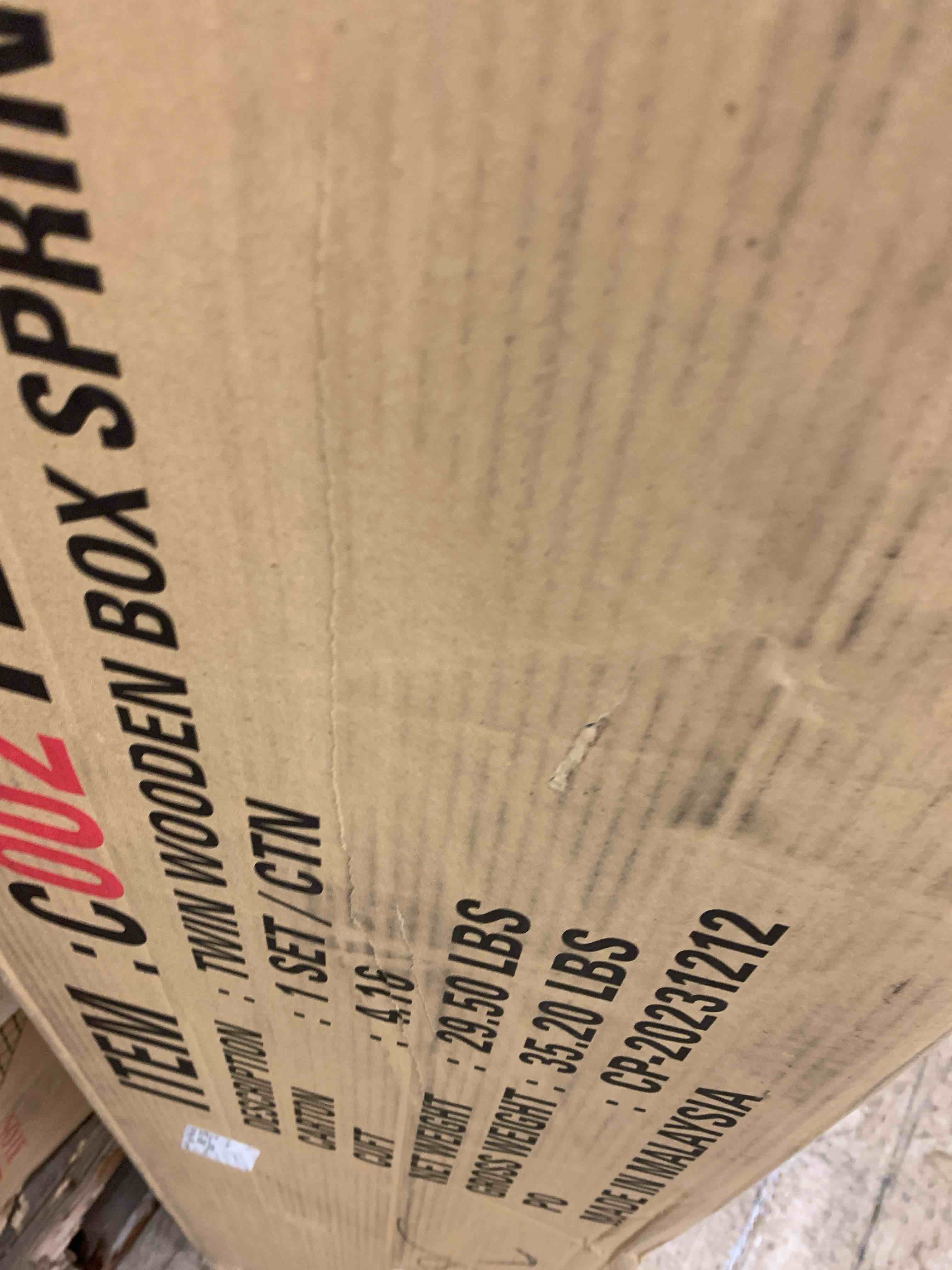 https://s3.amazonaws.com/lotting-images-prod/phillipi/RED6536633_1734371138168.jpeg