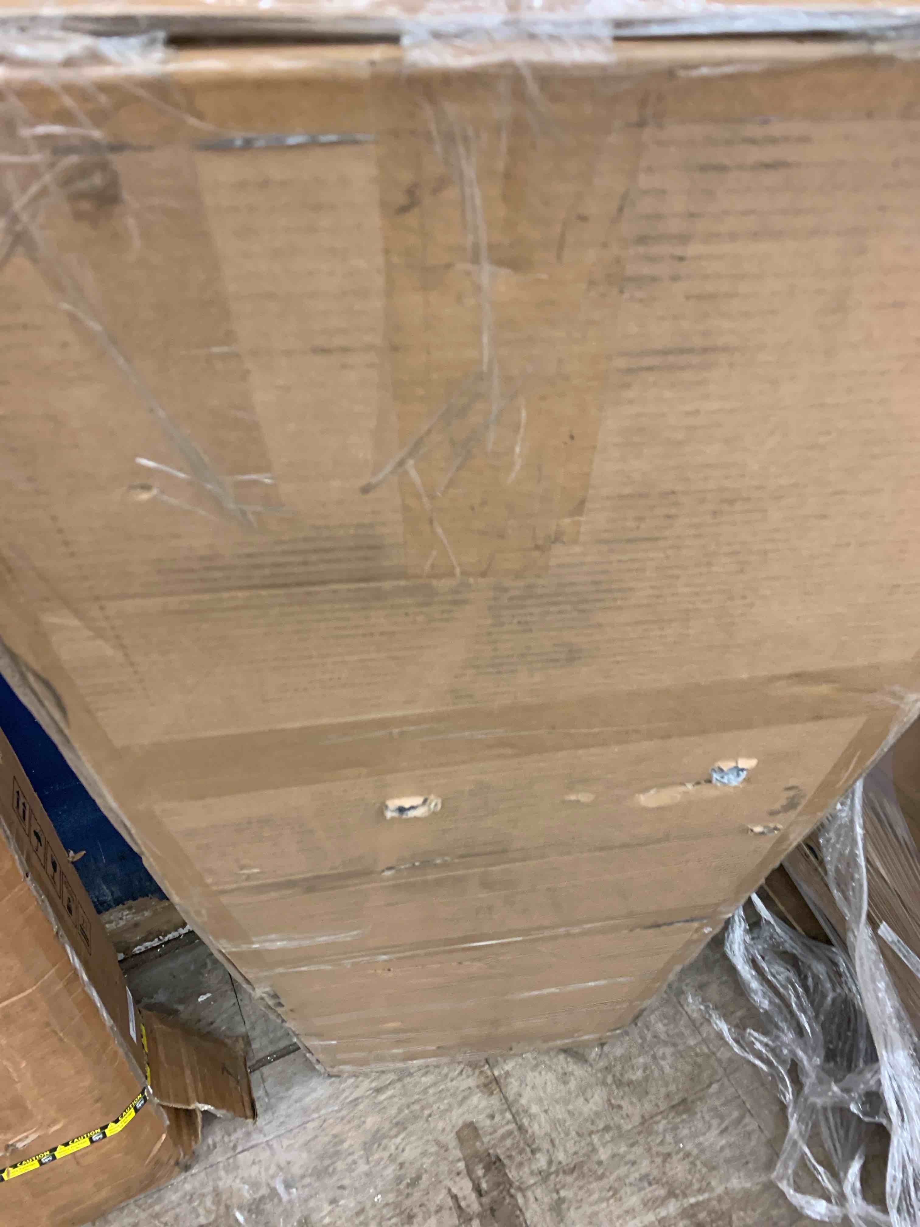 https://s3.amazonaws.com/lotting-images-prod/phillipi/RED6536637_1734371438122.jpeg