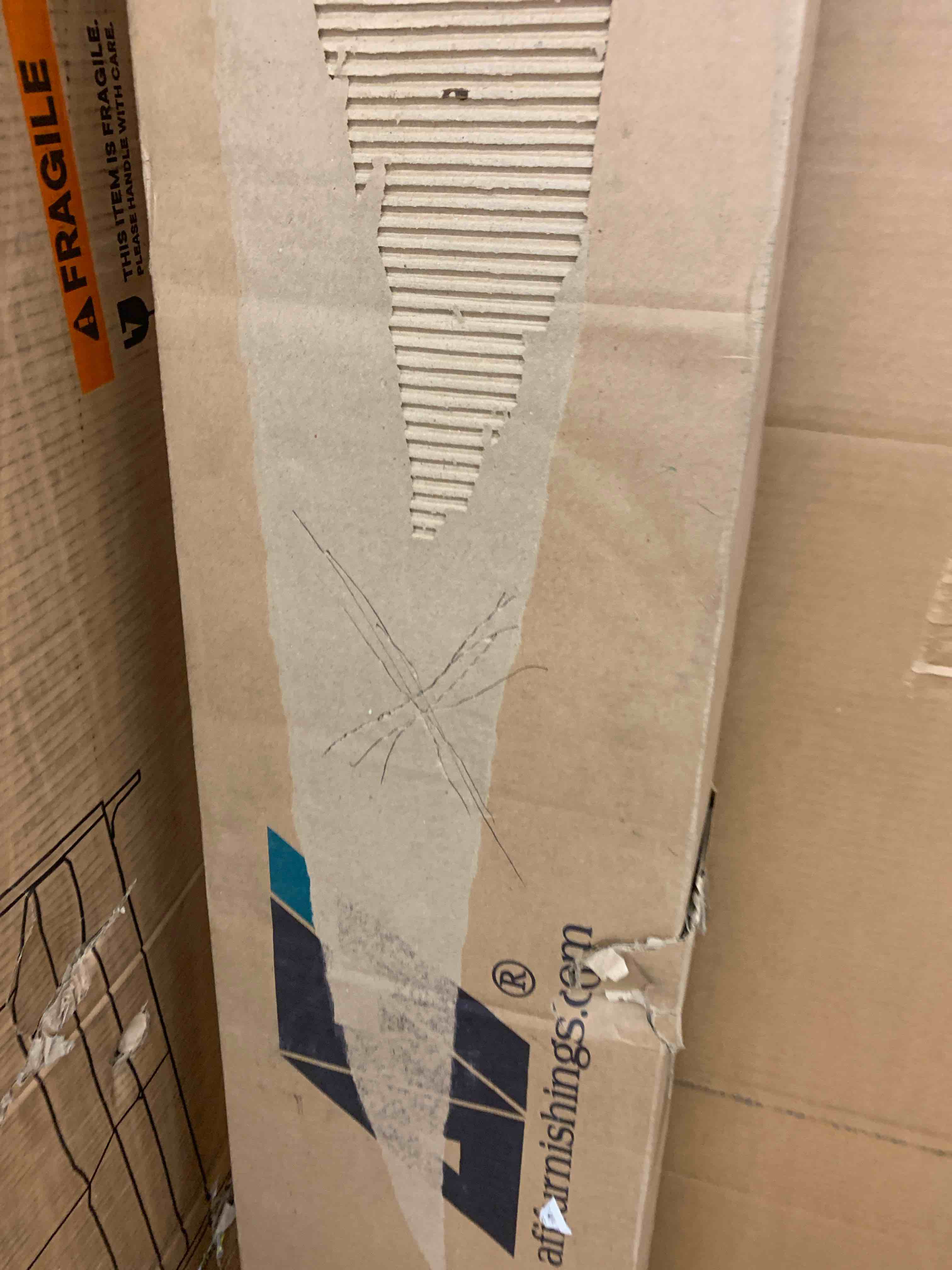 https://s3.amazonaws.com/lotting-images-prod/phillipi/RED6536647_1734373085649.jpeg