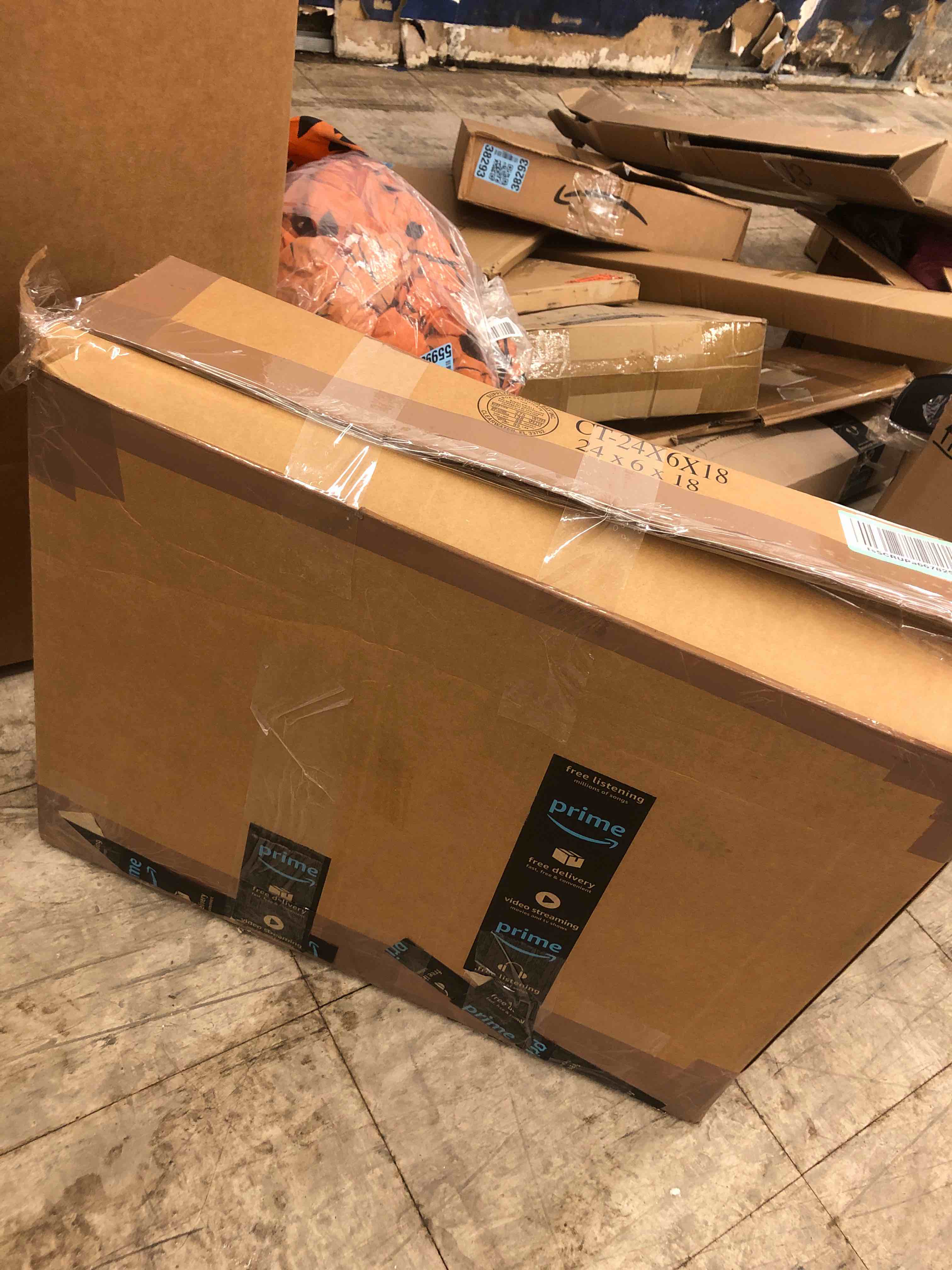 https://s3.amazonaws.com/lotting-images-prod/phillipi/RED6536750_1734541705002.jpeg
