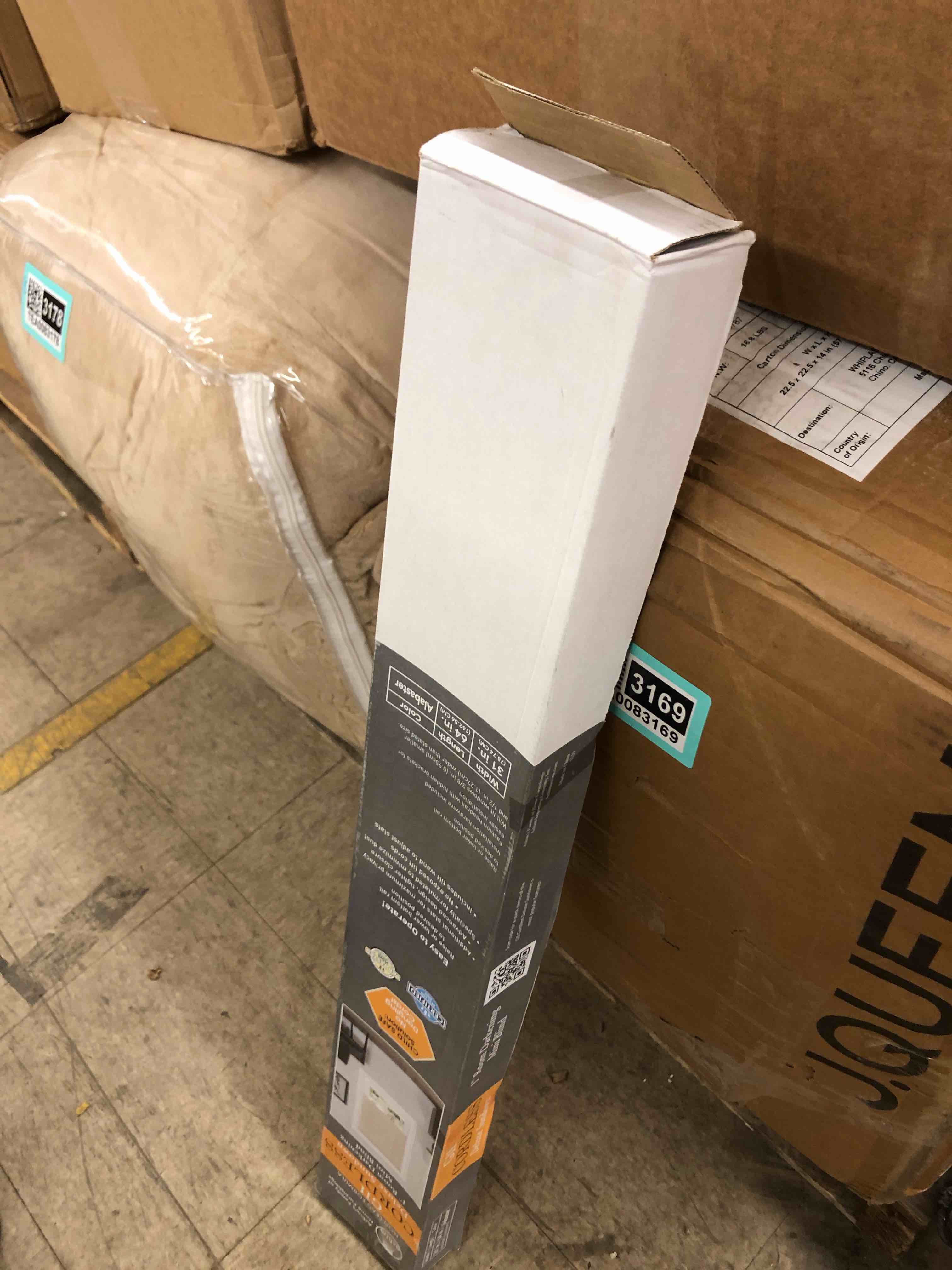 https://s3.amazonaws.com/lotting-images-prod/phillipi/RED6536958_1735320897236.jpeg