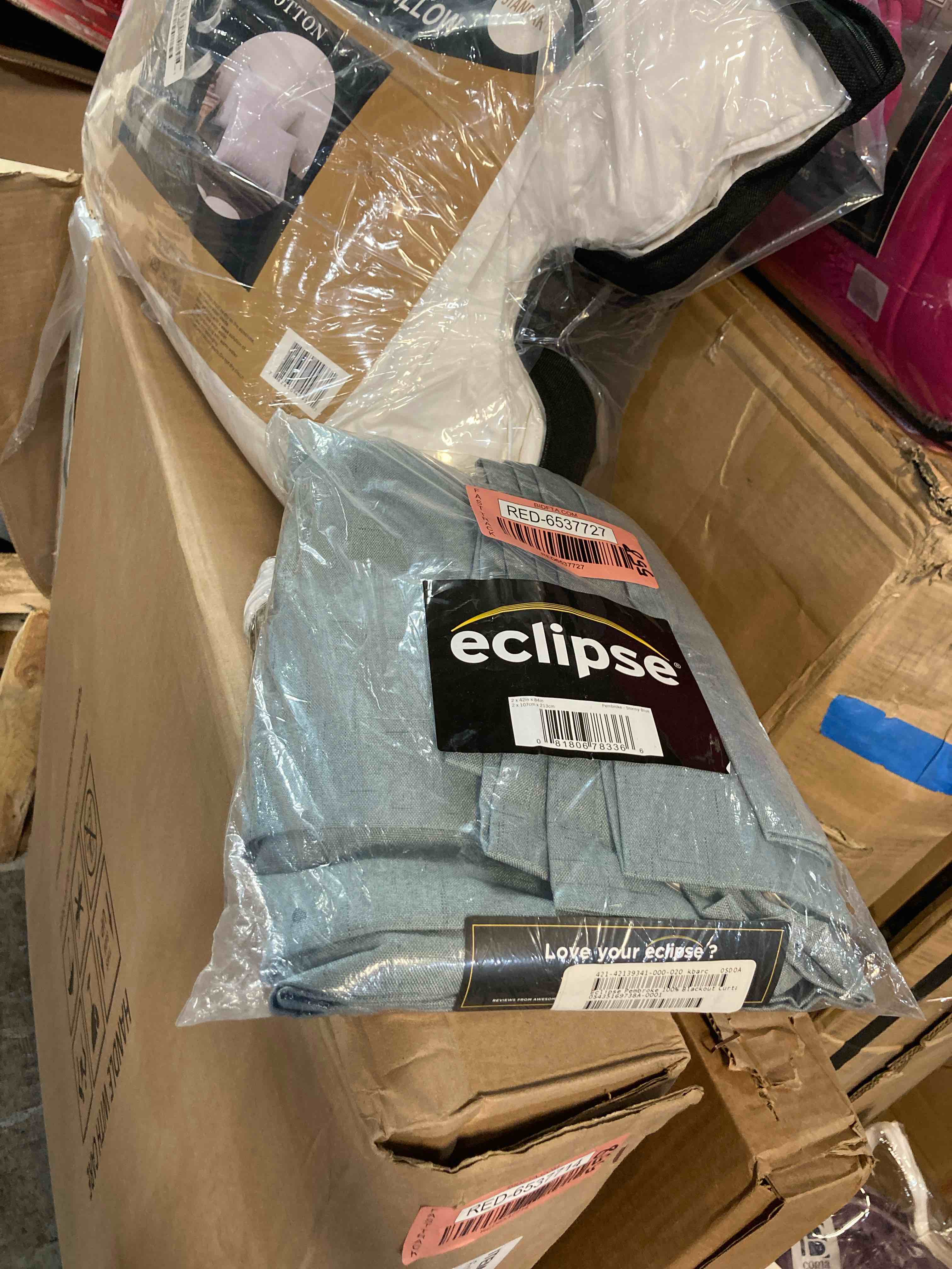 https://s3.amazonaws.com/lotting-images-prod/phillipi/RED6537727_1728935271861.jpeg