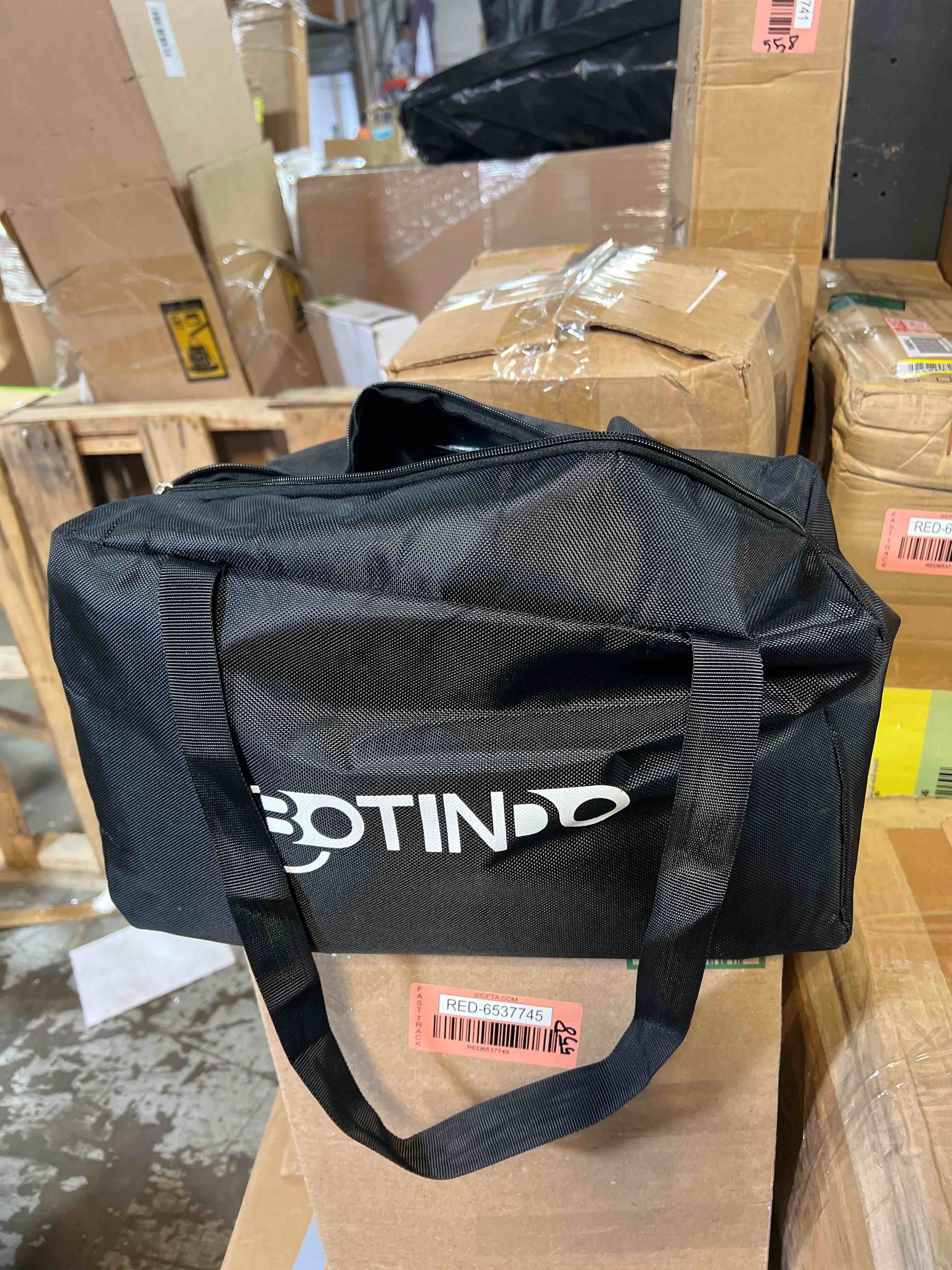 https://s3.amazonaws.com/lotting-images-prod/phillipi/RED6537747_1728939529044.jpeg