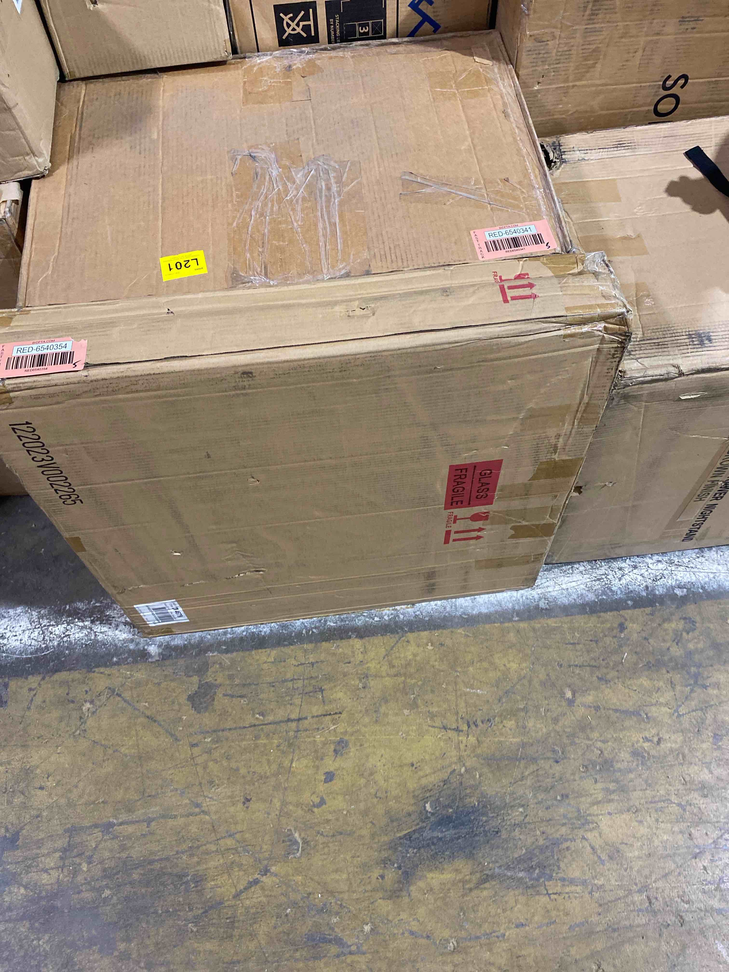 https://s3.amazonaws.com/lotting-images-prod/phillipi/RED6540354_1725910852723.jpeg