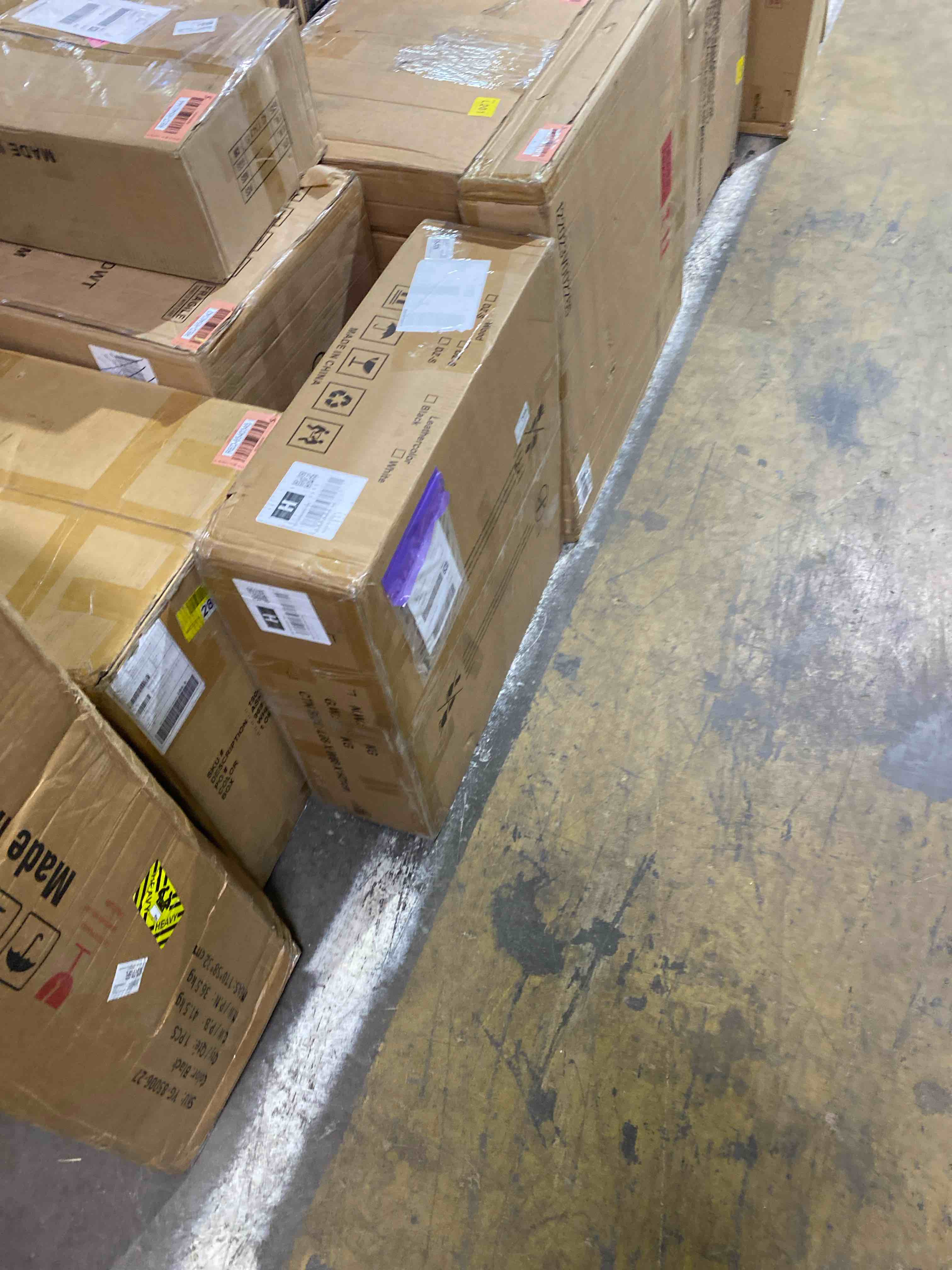 https://s3.amazonaws.com/lotting-images-prod/phillipi/RED6540358_1725911198456.jpeg