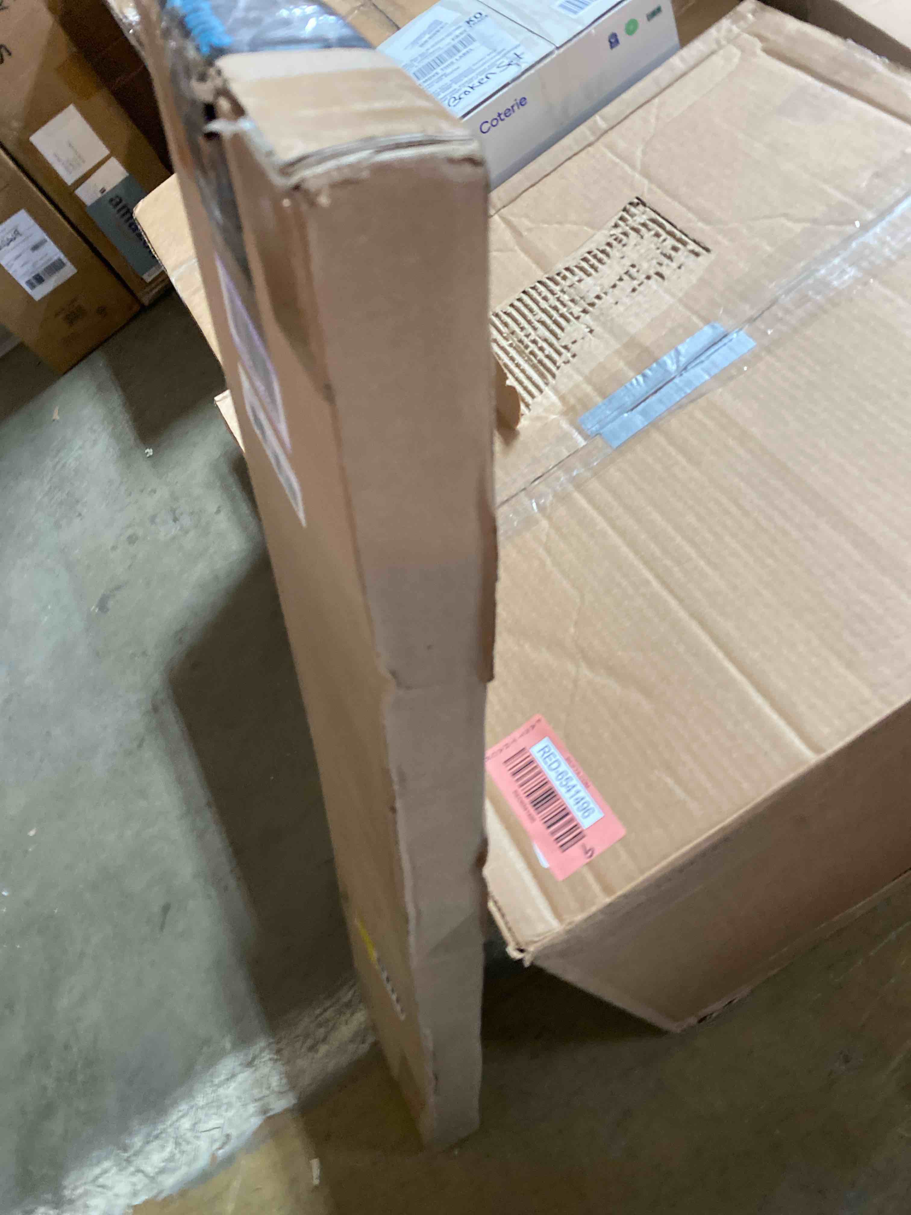 https://s3.amazonaws.com/lotting-images-prod/phillipi/RED6541499_1719860366342.jpeg
