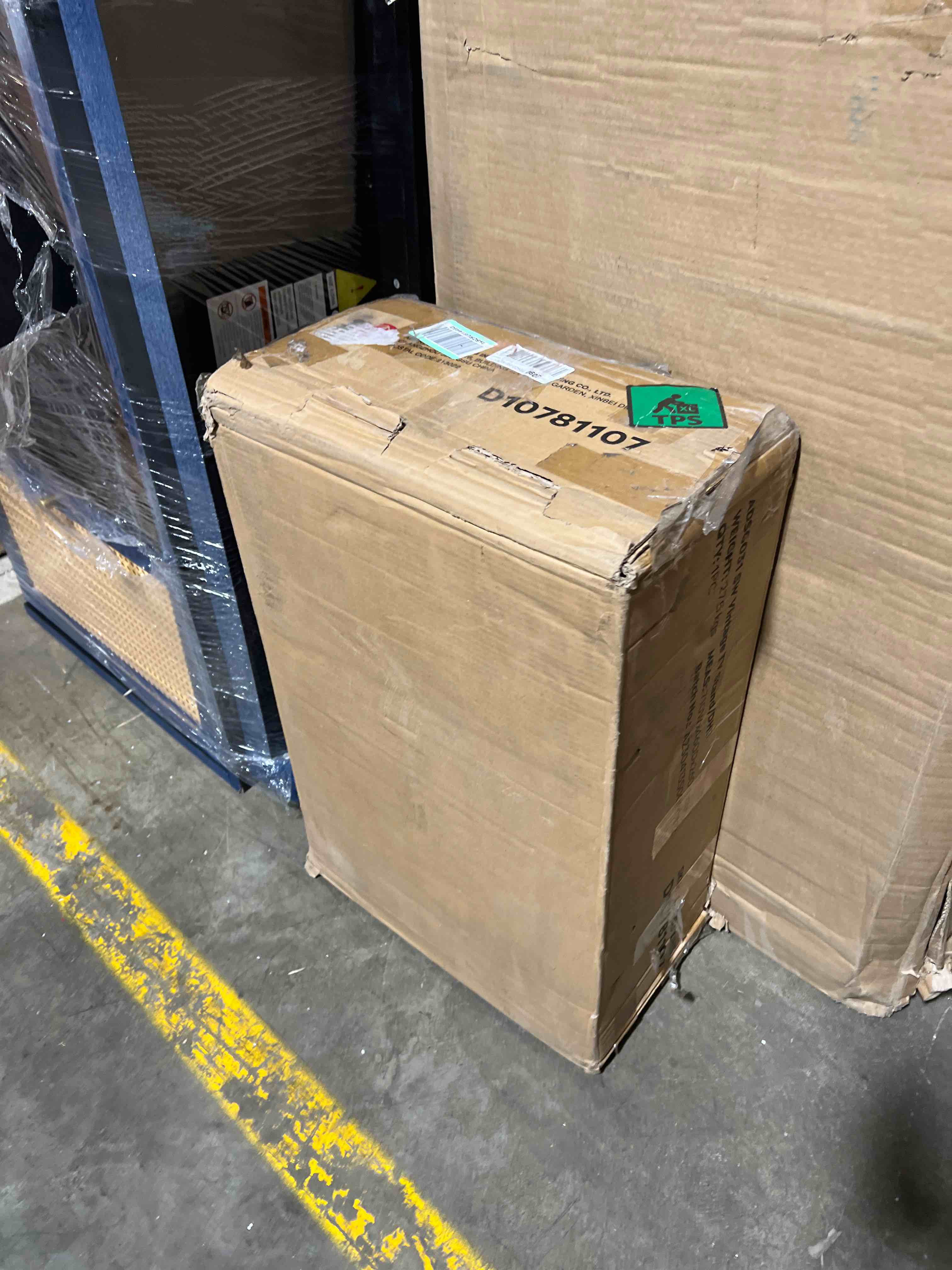 https://s3.amazonaws.com/lotting-images-prod/phillipi/RED6542185_1724777720393.jpeg