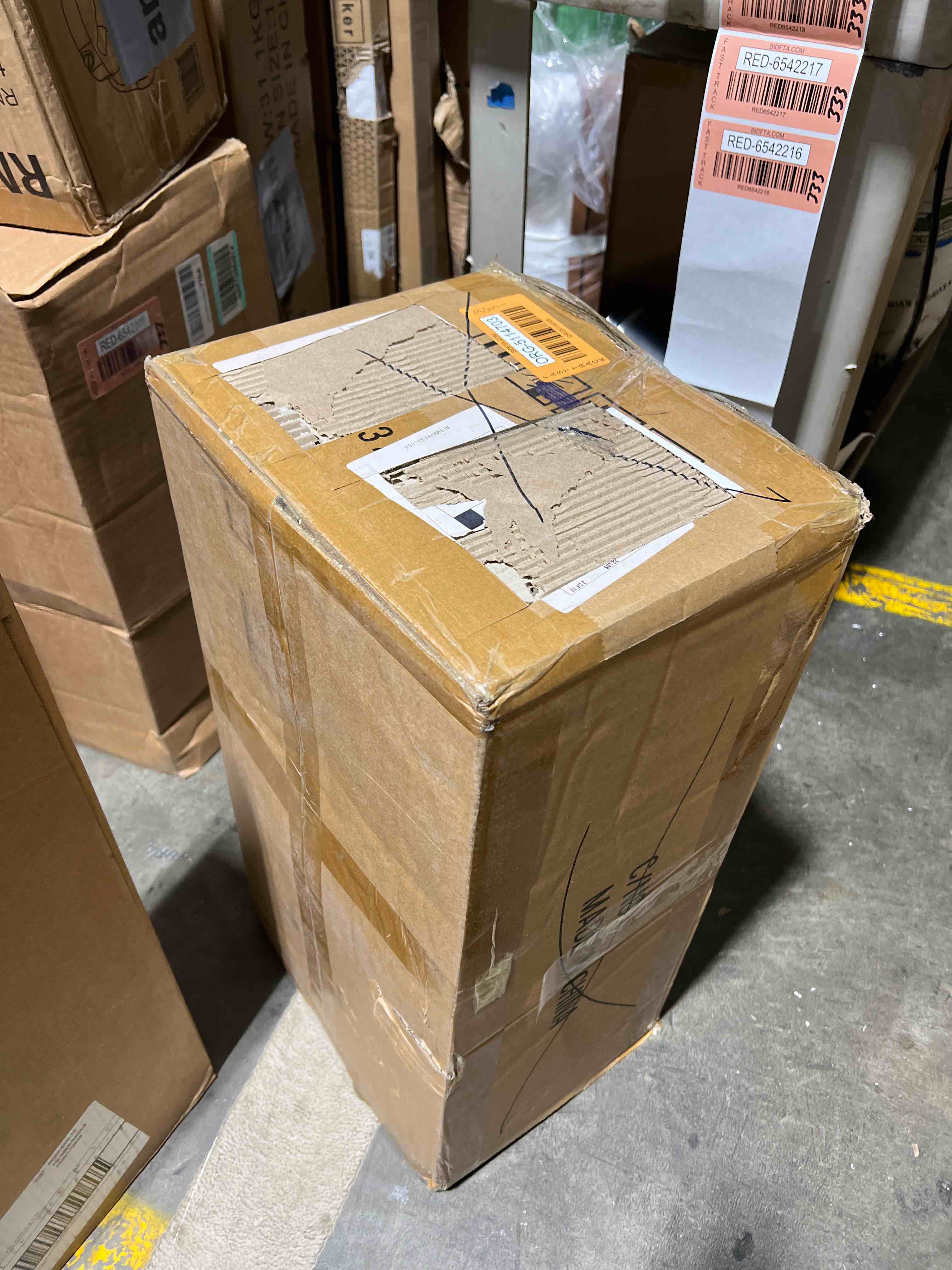 https://s3.amazonaws.com/lotting-images-prod/phillipi/RED6542215_1724782335882.jpeg