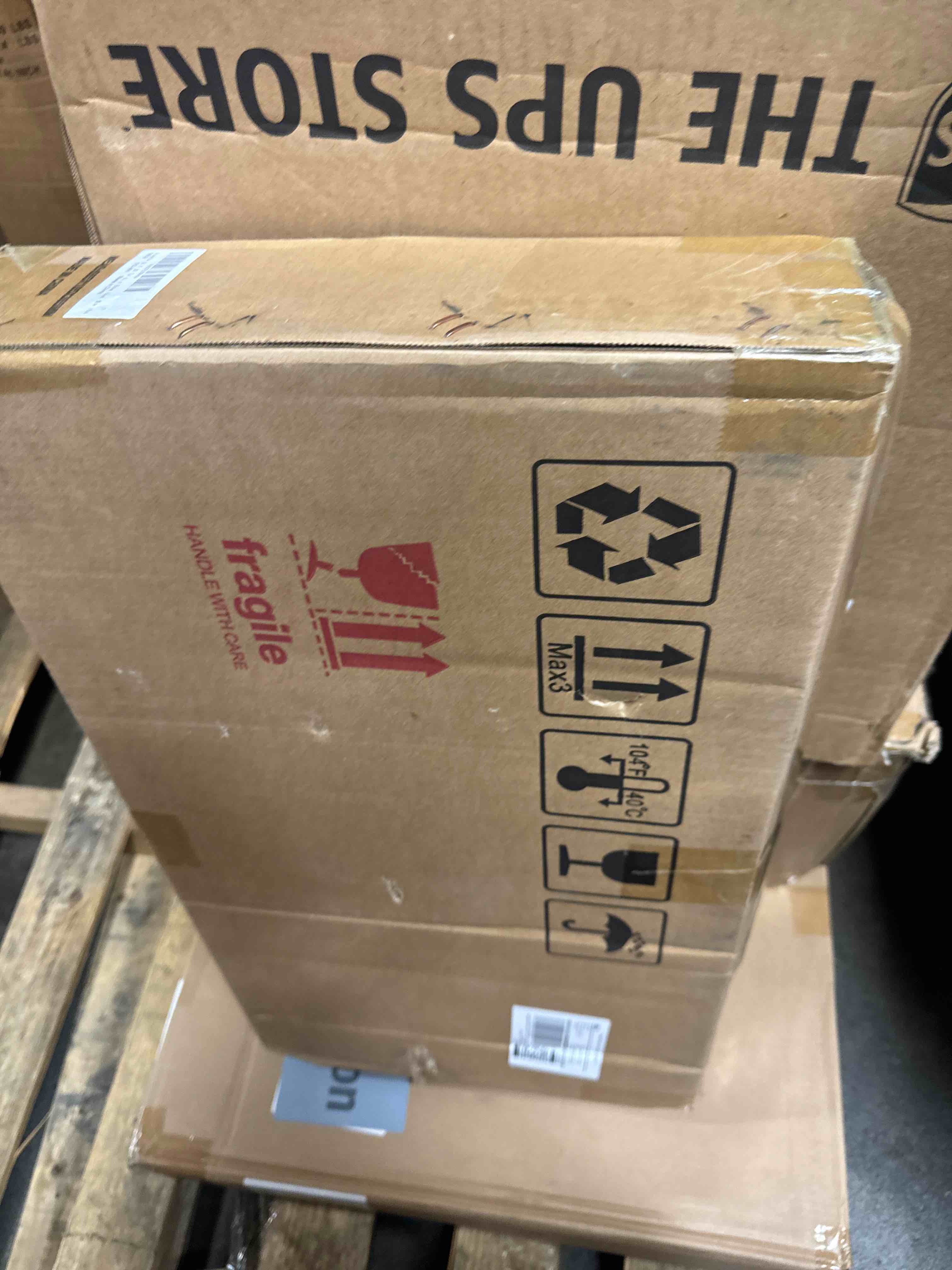 https://s3.amazonaws.com/lotting-images-prod/phillipi/RED6542330_1724435186505.jpeg