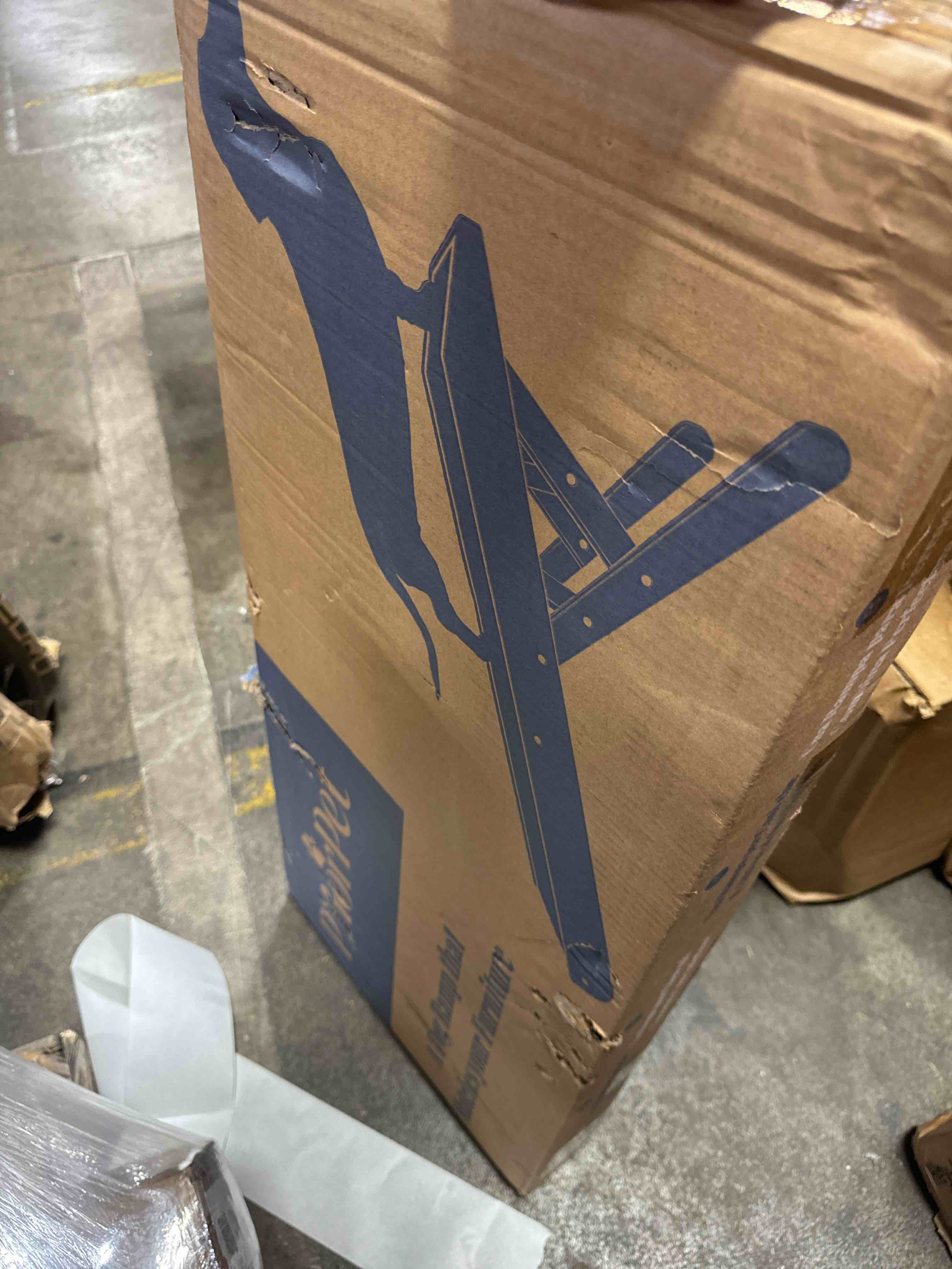 https://s3.amazonaws.com/lotting-images-prod/phillipi/RED6542338_1724446537268.jpeg