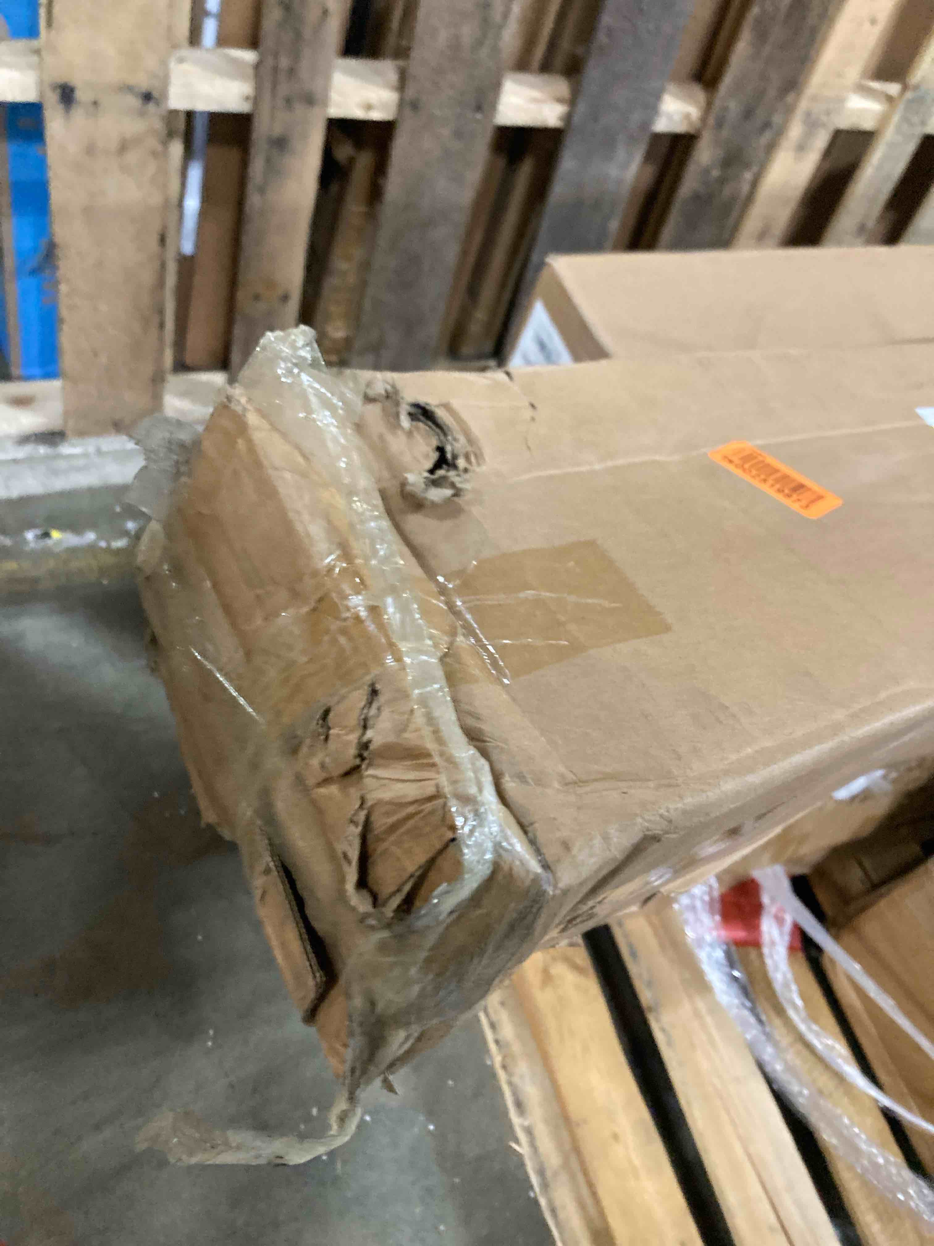 https://s3.amazonaws.com/lotting-images-prod/phillipi/RED6542524_1725382993478.jpeg