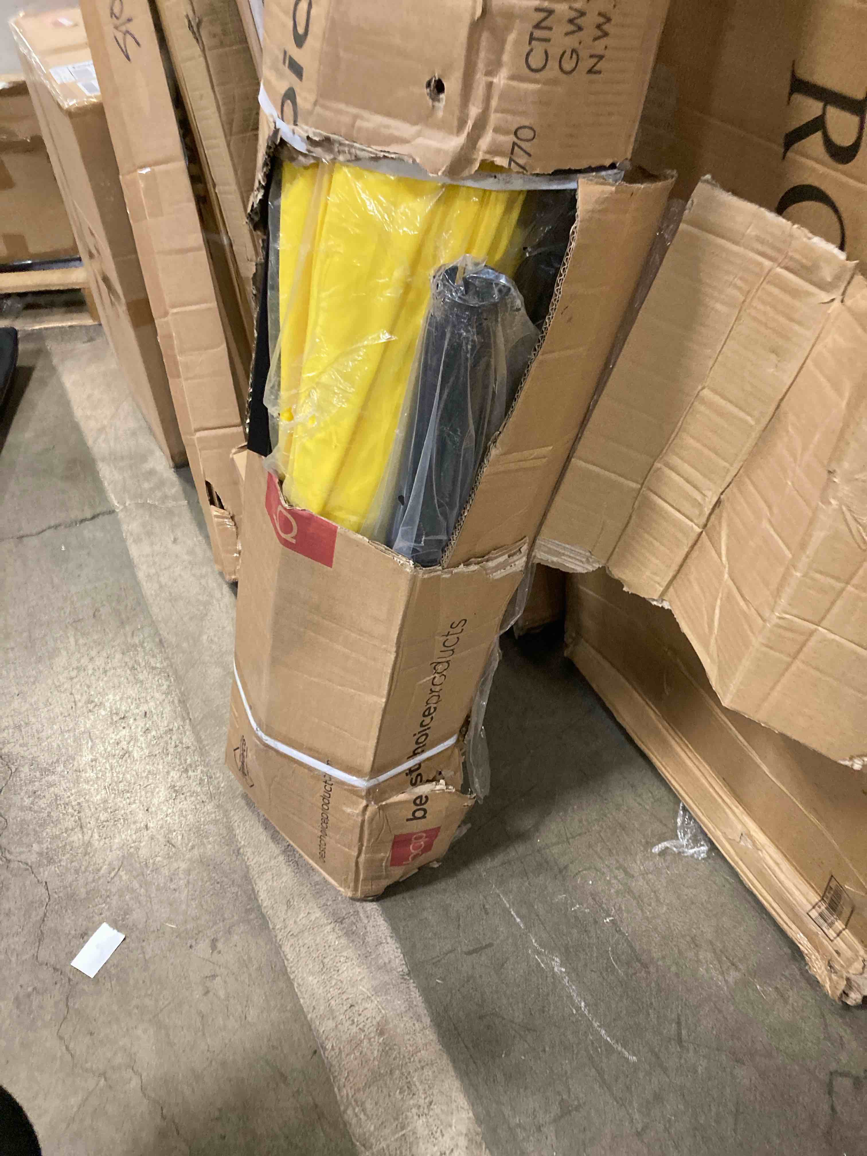 https://s3.amazonaws.com/lotting-images-prod/phillipi/RED6542527_1725383434747.jpeg