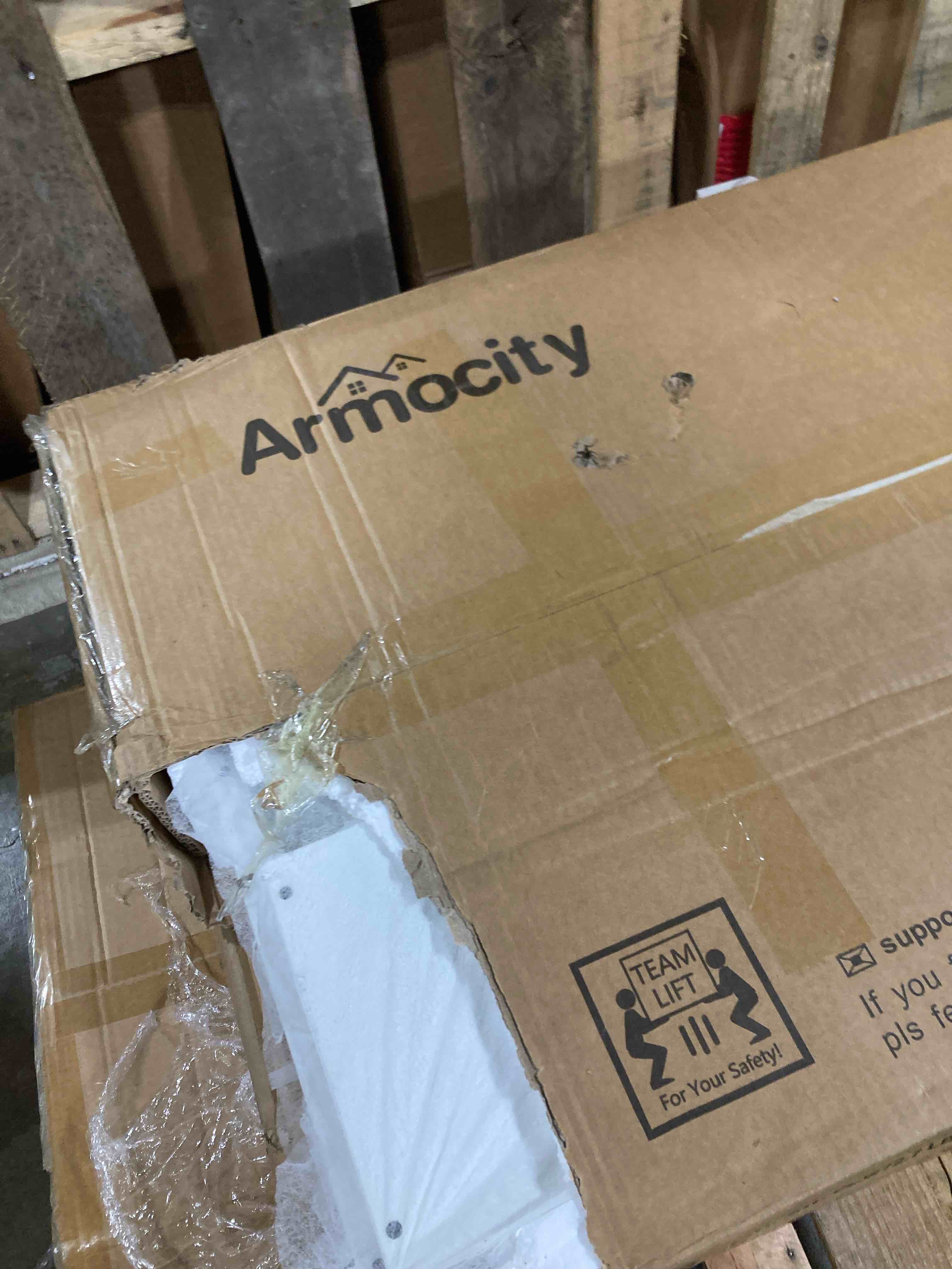https://s3.amazonaws.com/lotting-images-prod/phillipi/RED6542530_1725384988862.jpeg