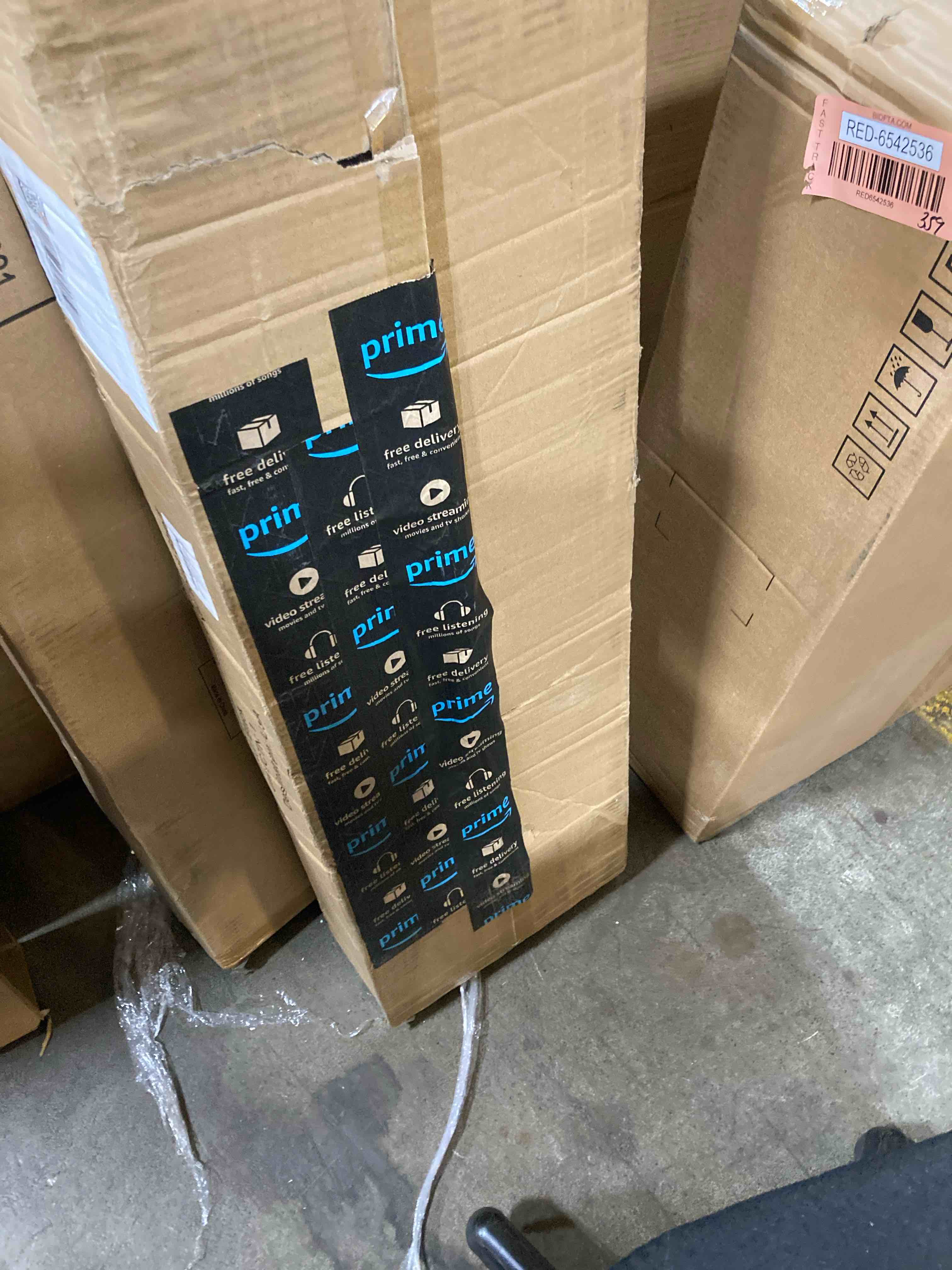 https://s3.amazonaws.com/lotting-images-prod/phillipi/RED6542537_1725387708087.jpeg
