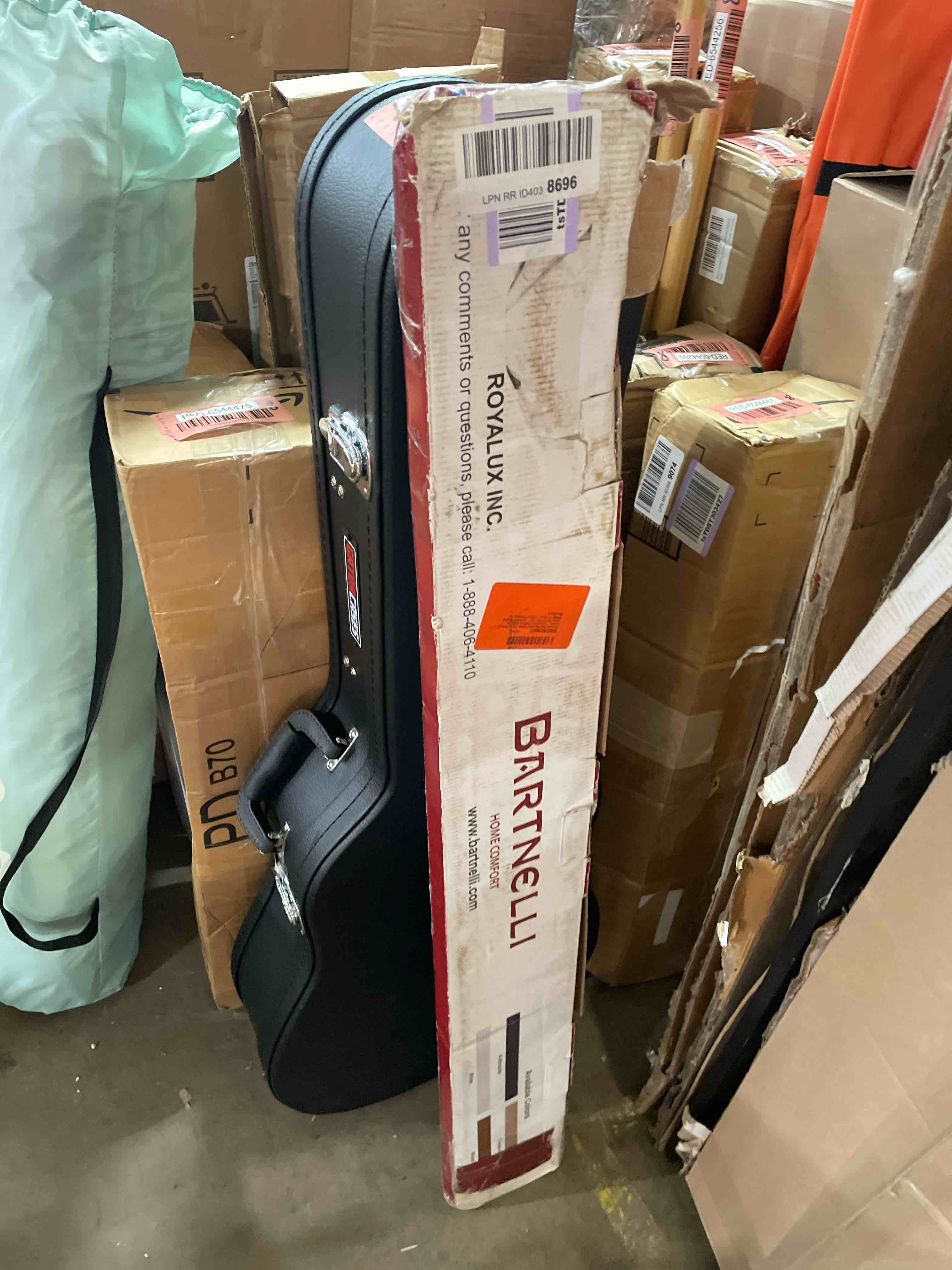 https://s3.amazonaws.com/lotting-images-prod/phillipi/RED6544479_1721768364954.jpeg