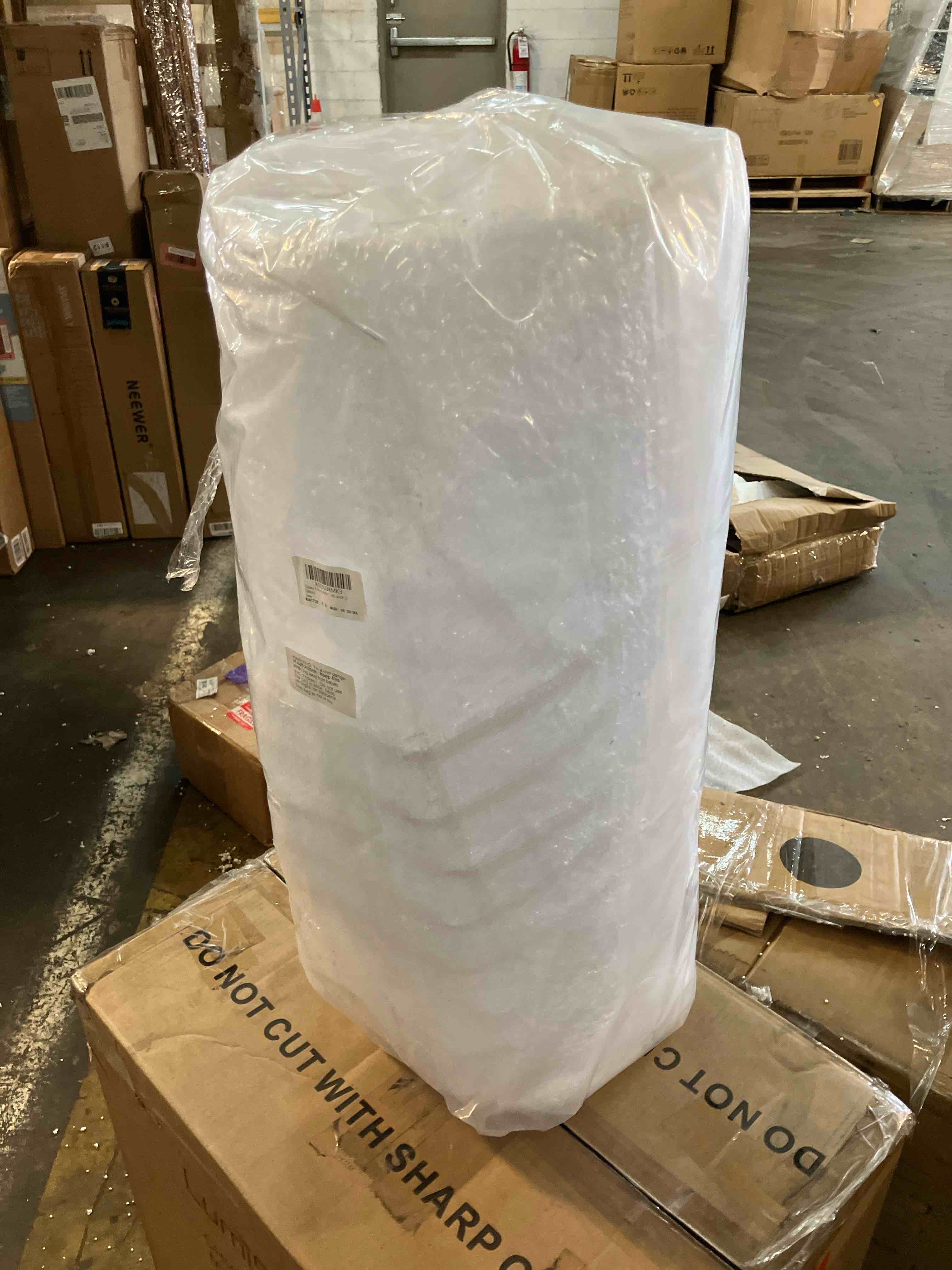 https://s3.amazonaws.com/lotting-images-prod/phillipi/RED6545266_1722871674831.jpeg