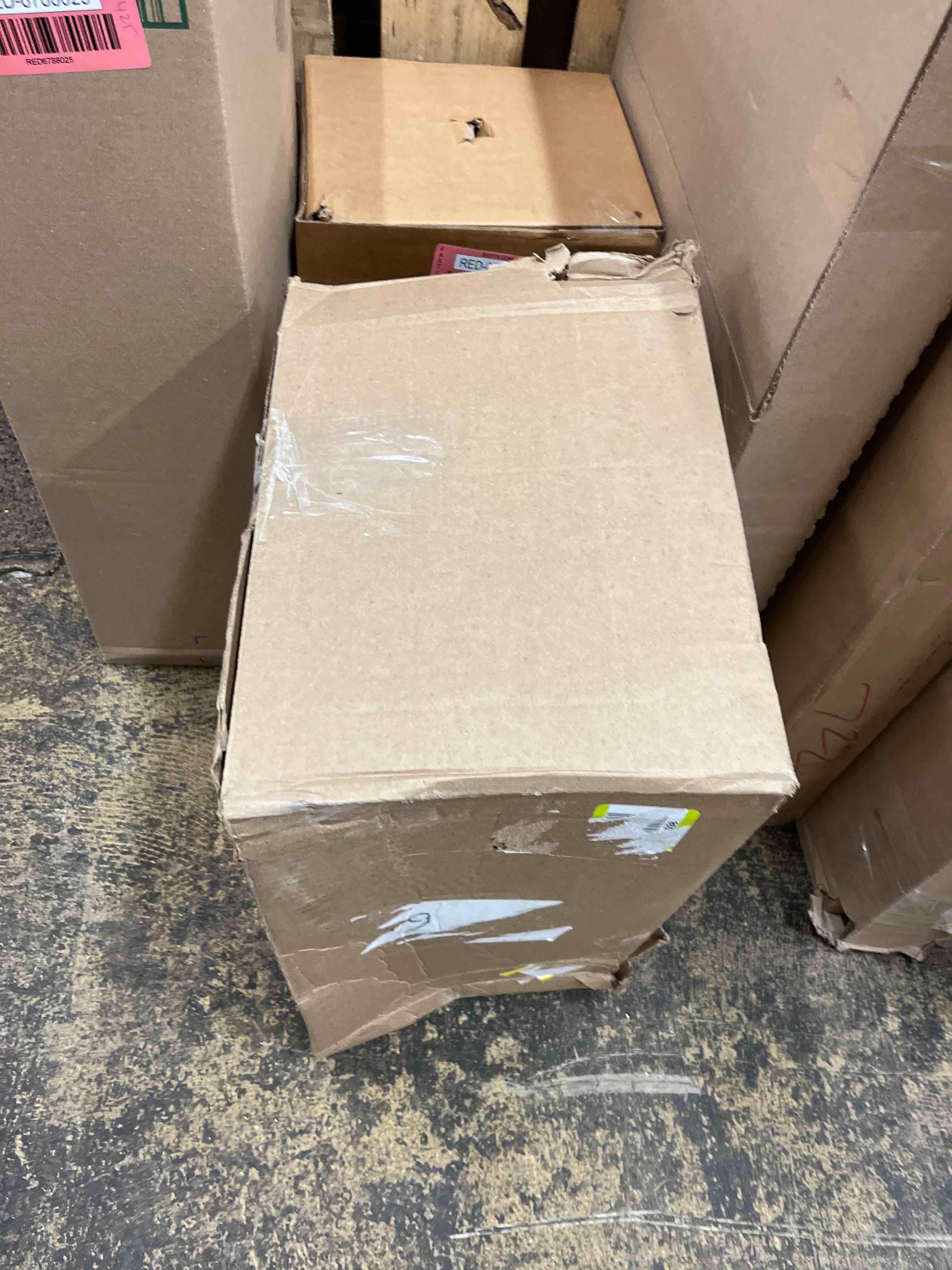 https://s3.amazonaws.com/lotting-images-prod/phillipi/RED6788026_1742248288724.jpeg