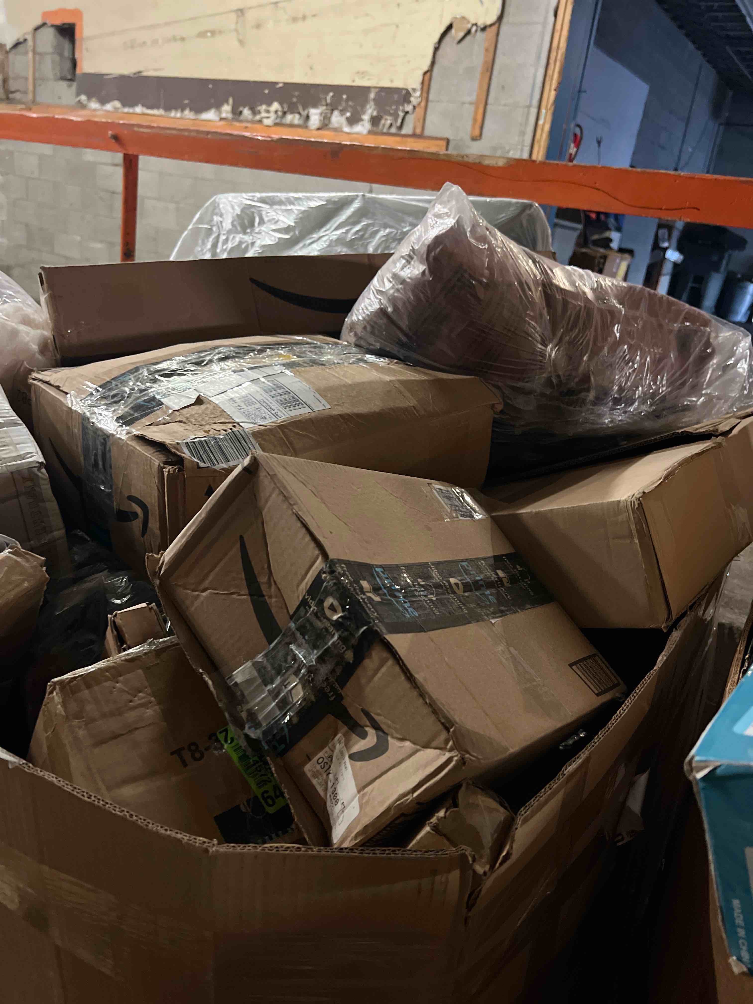 https://s3.amazonaws.com/lotting-images-prod/phillipi/RED6788169_1753301775421.jpeg