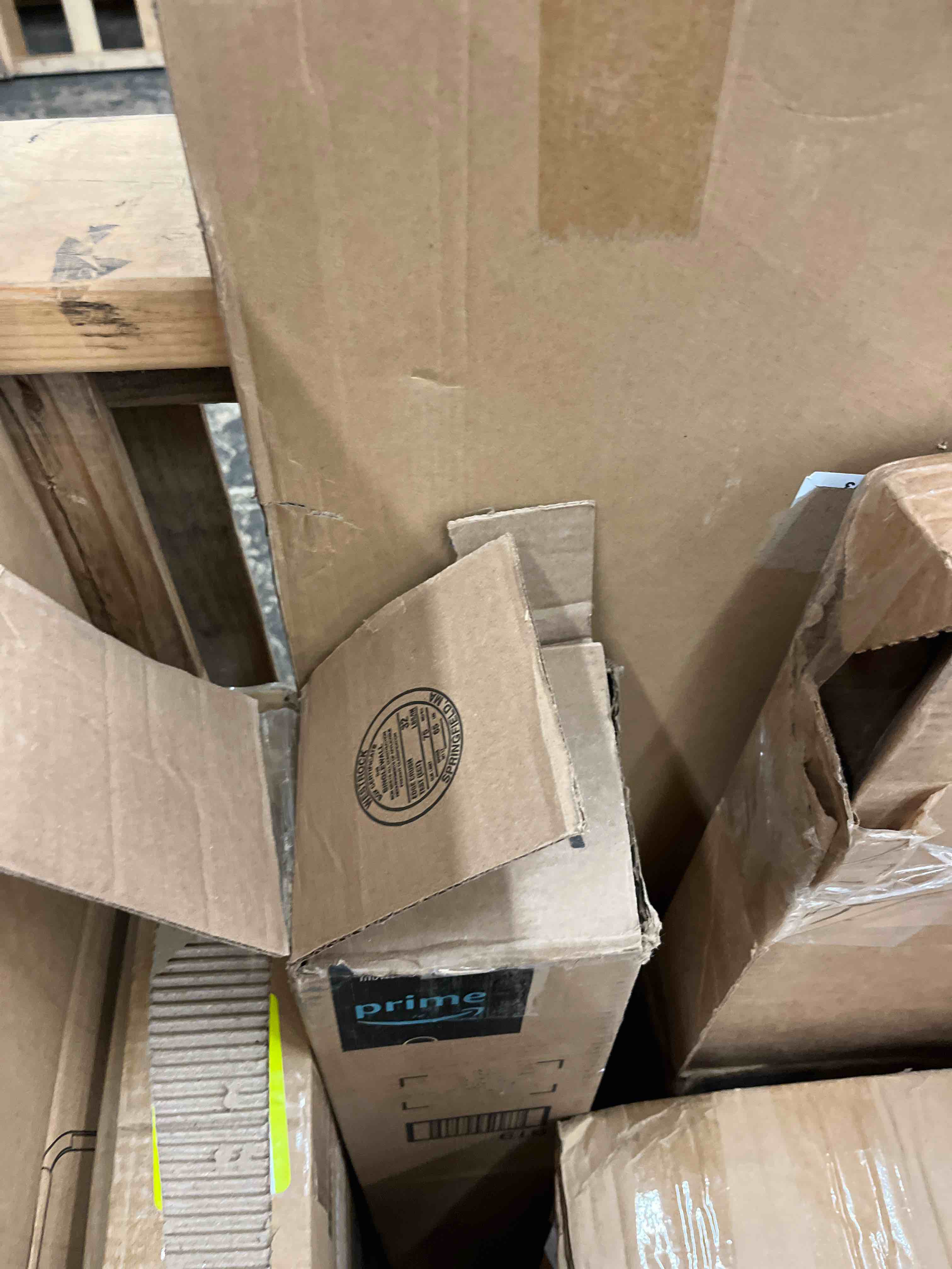 https://s3.amazonaws.com/lotting-images-prod/phillipi/RED6788289_1742474406370.jpeg
