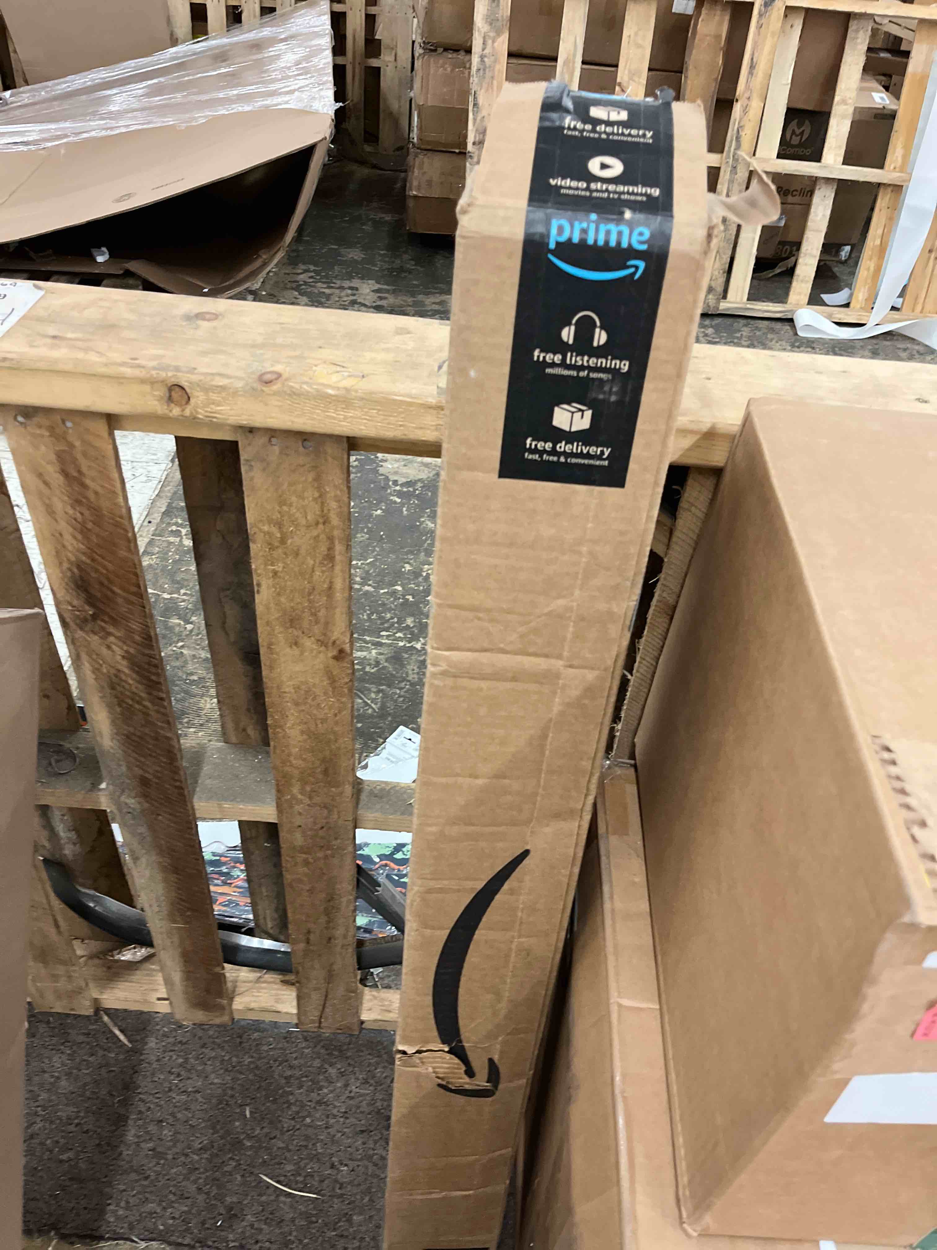 https://s3.amazonaws.com/lotting-images-prod/phillipi/RED6788290_1742474504506.jpeg