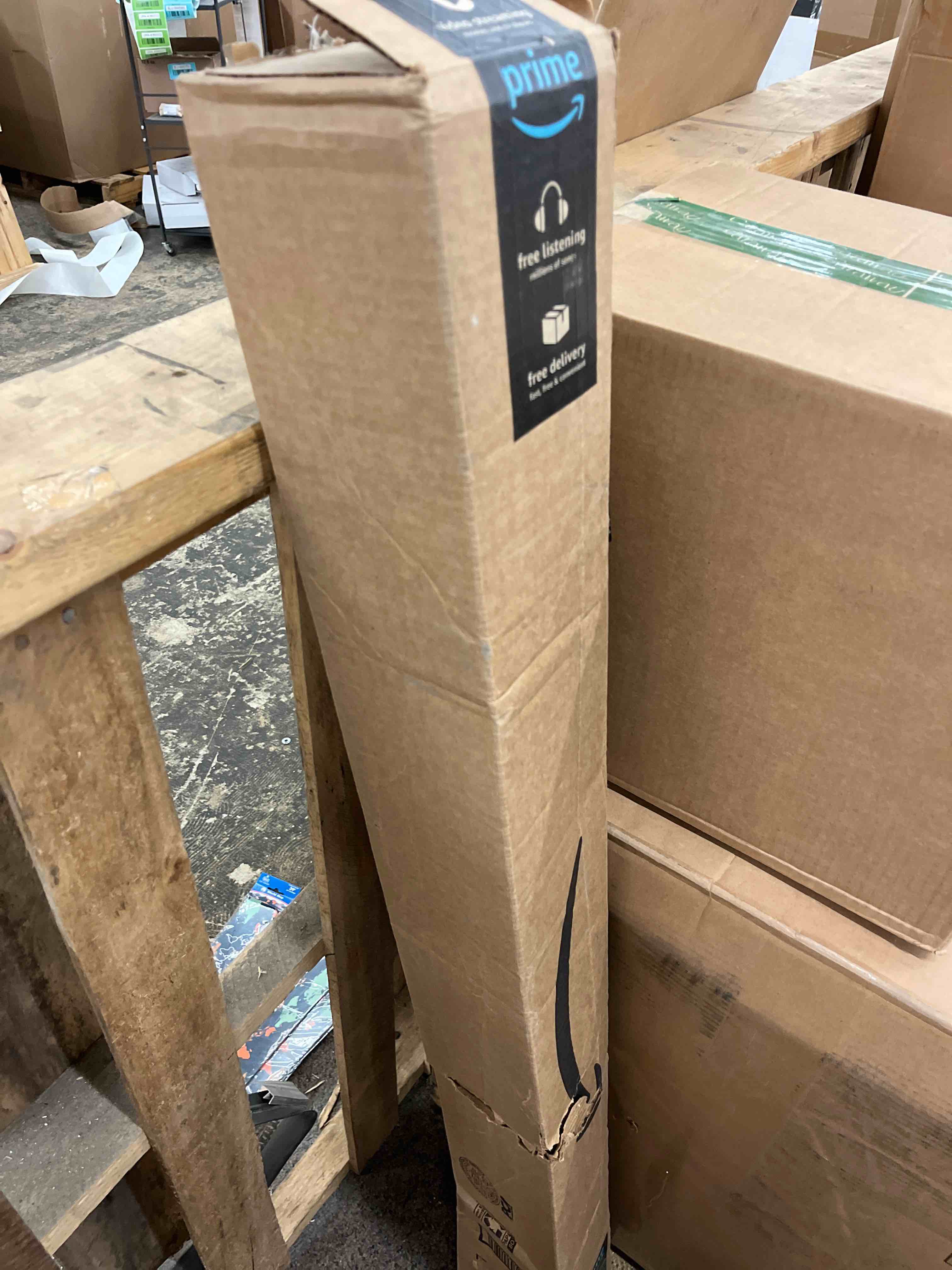https://s3.amazonaws.com/lotting-images-prod/phillipi/RED6788290_1742474506015.jpeg