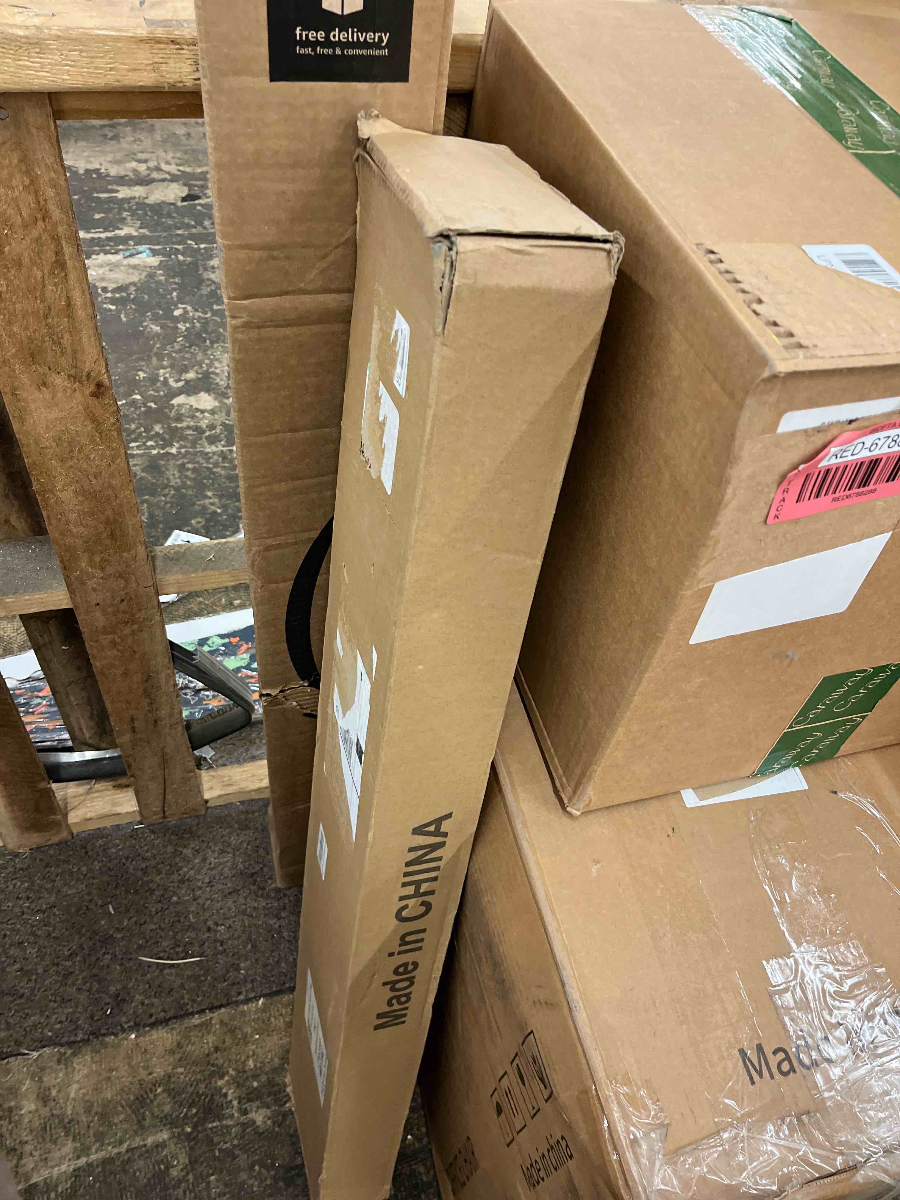 https://s3.amazonaws.com/lotting-images-prod/phillipi/RED6788291_1742474571969.jpeg