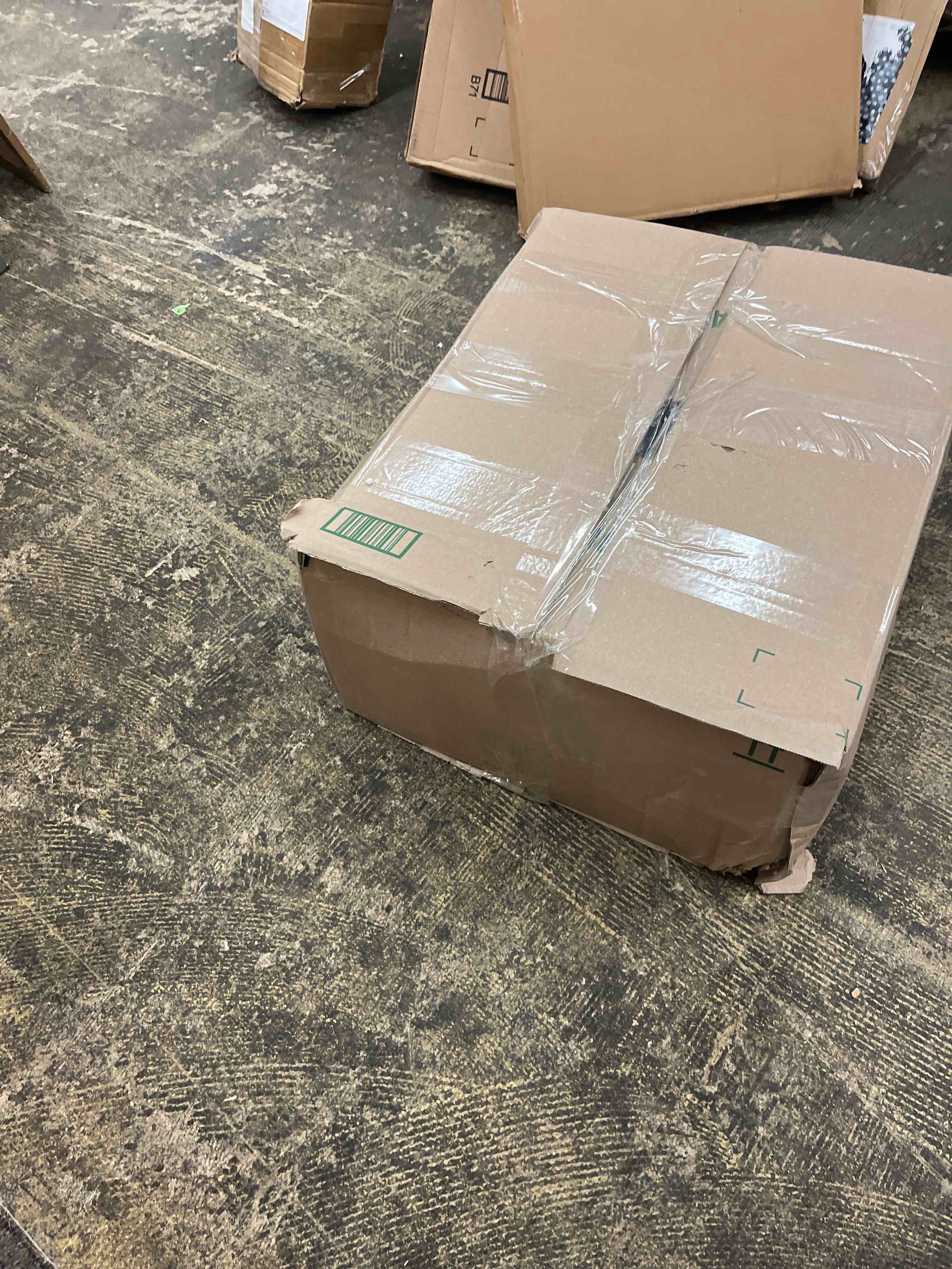 https://s3.amazonaws.com/lotting-images-prod/phillipi/RED6788316_1742472894098.jpeg