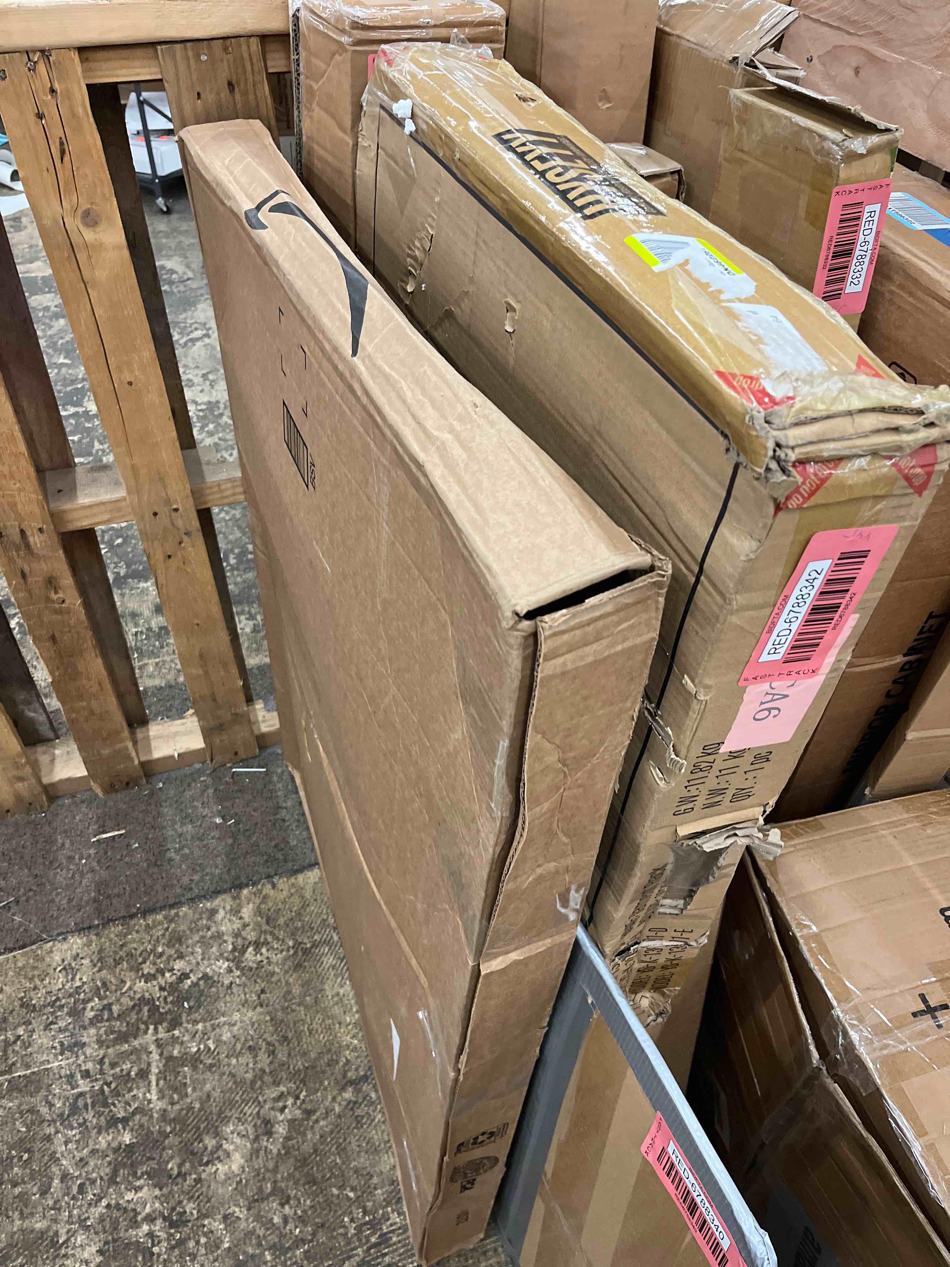 https://s3.amazonaws.com/lotting-images-prod/phillipi/RED6788317_1742472651715.jpeg