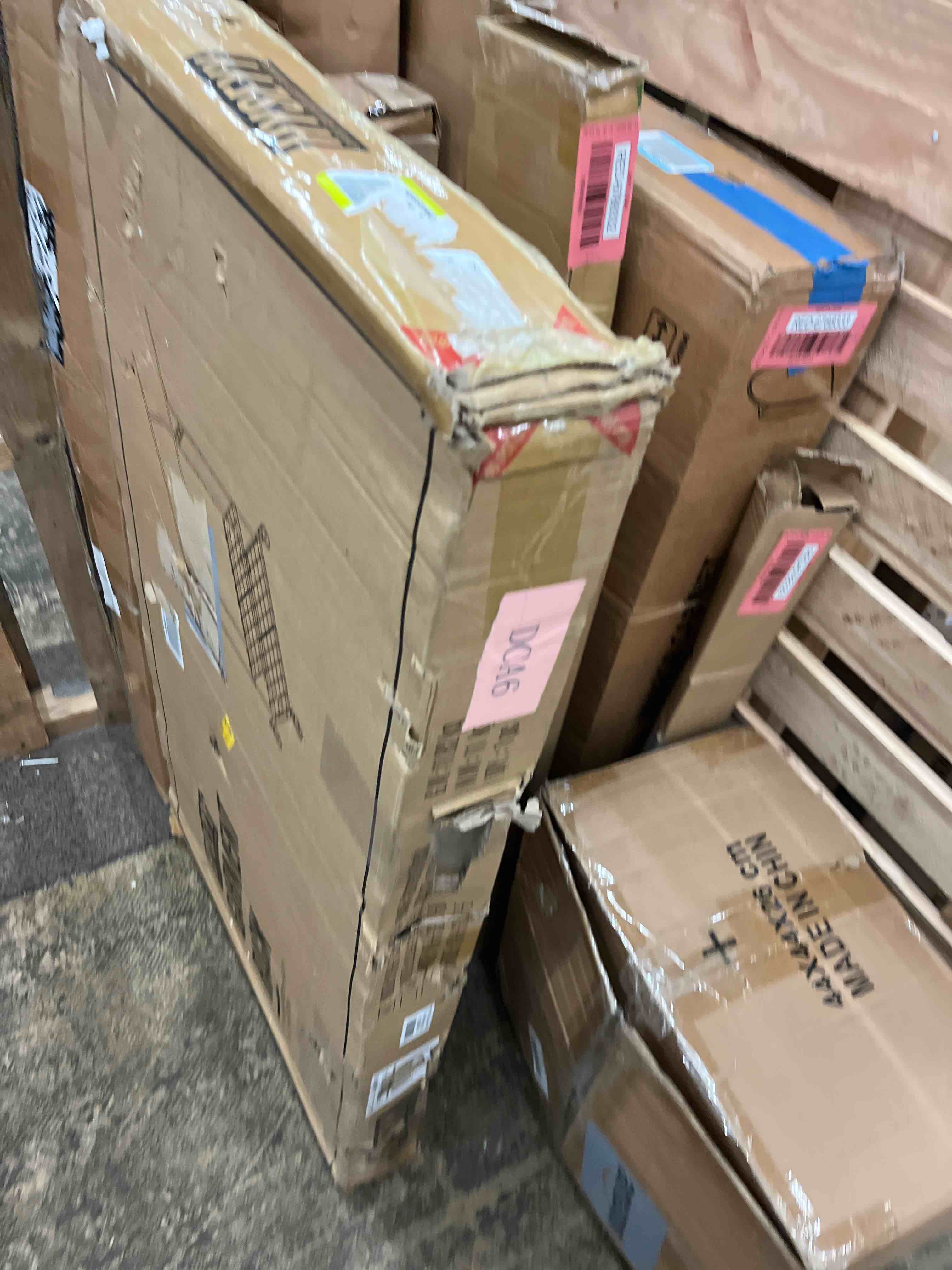 https://s3.amazonaws.com/lotting-images-prod/phillipi/RED6788342_1742472377074.jpeg