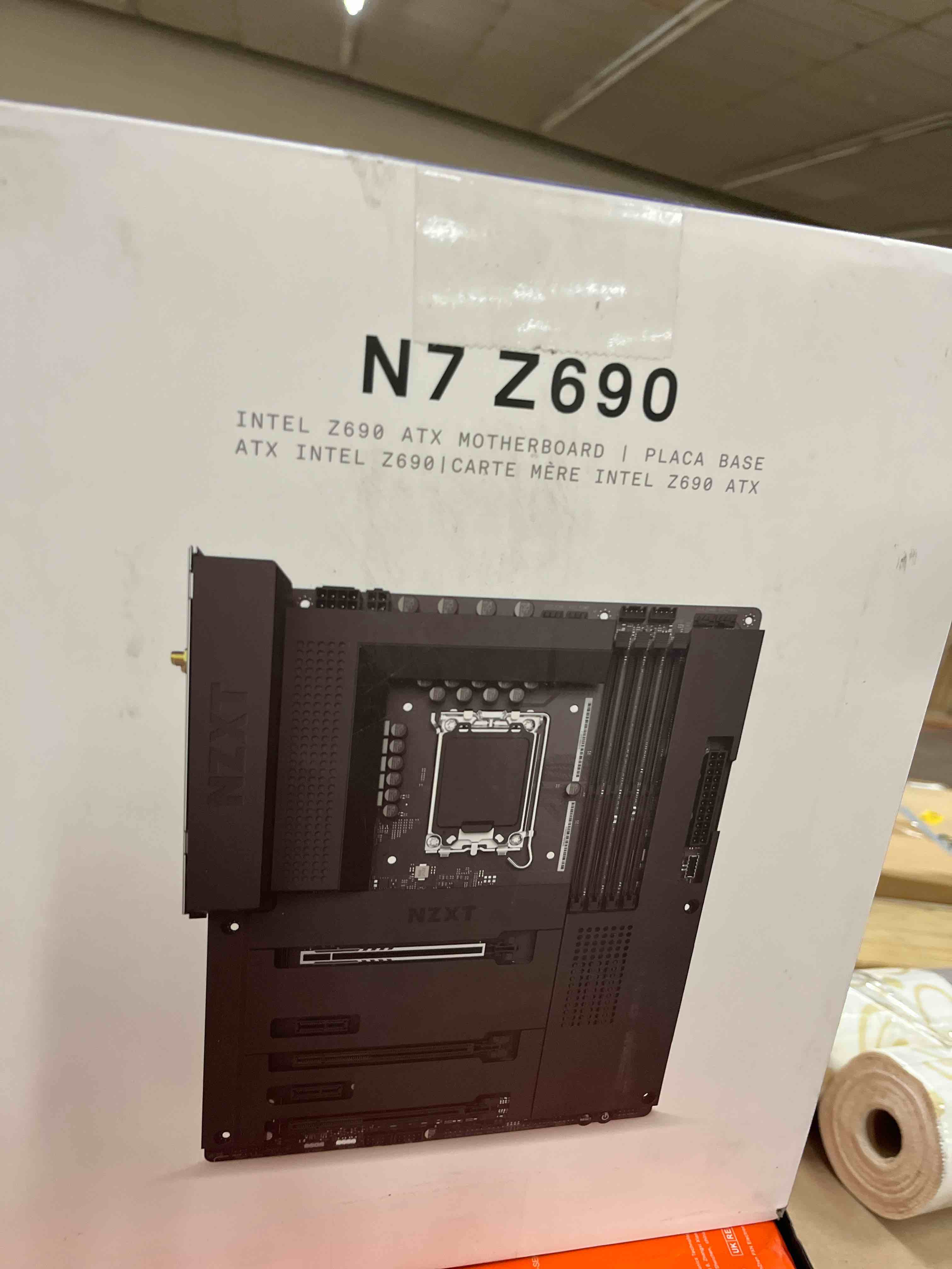 https://s3.amazonaws.com/lotting-images-prod/phillipi/RED6788960_1743074421911.jpeg