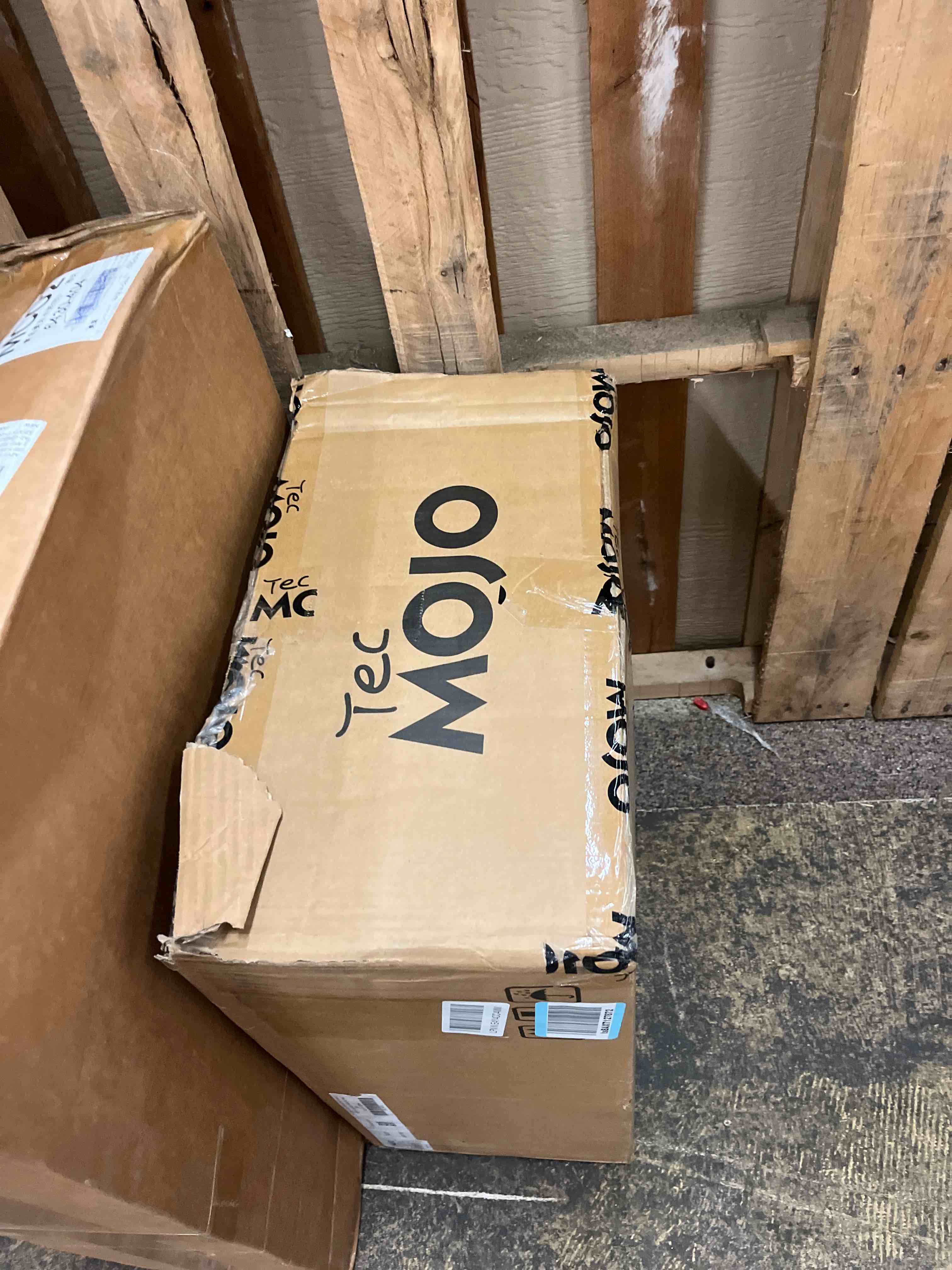 https://s3.amazonaws.com/lotting-images-prod/phillipi/RED6788997_1743070744311.jpeg