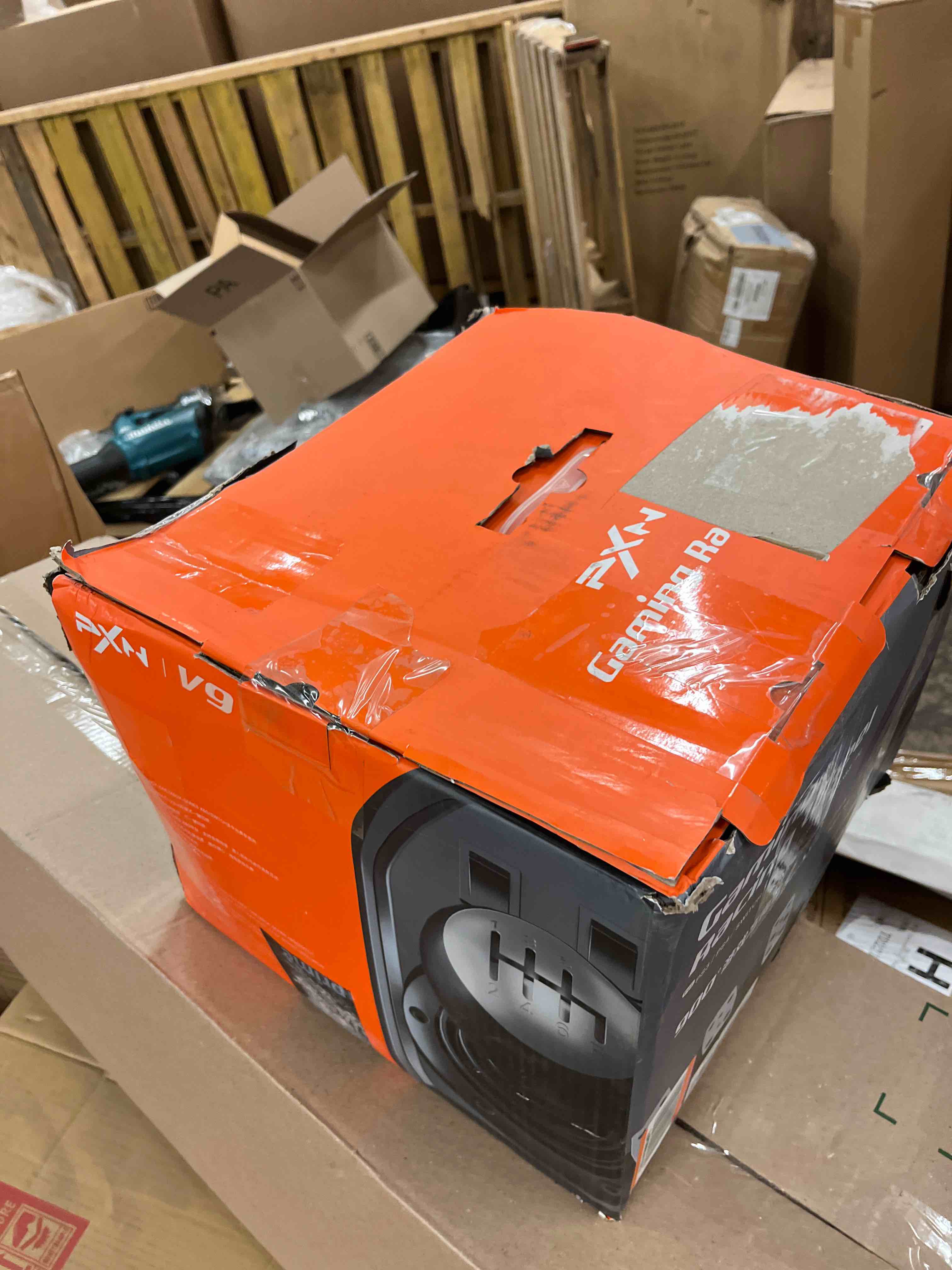 https://s3.amazonaws.com/lotting-images-prod/phillipi/RED6789003_1743073546278.jpeg