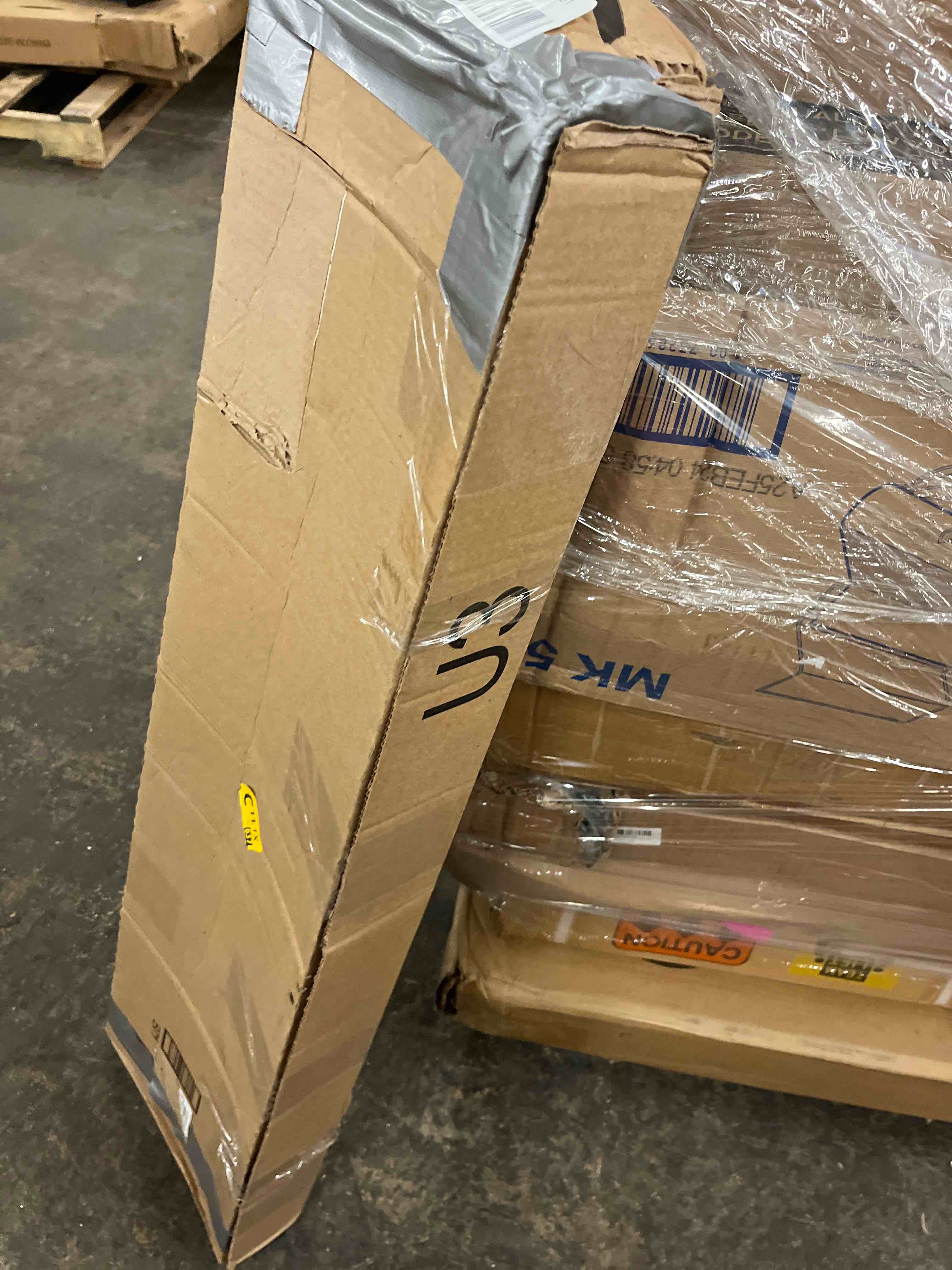 https://s3.amazonaws.com/lotting-images-prod/phillipi/RED6789078_1743152705578.jpeg