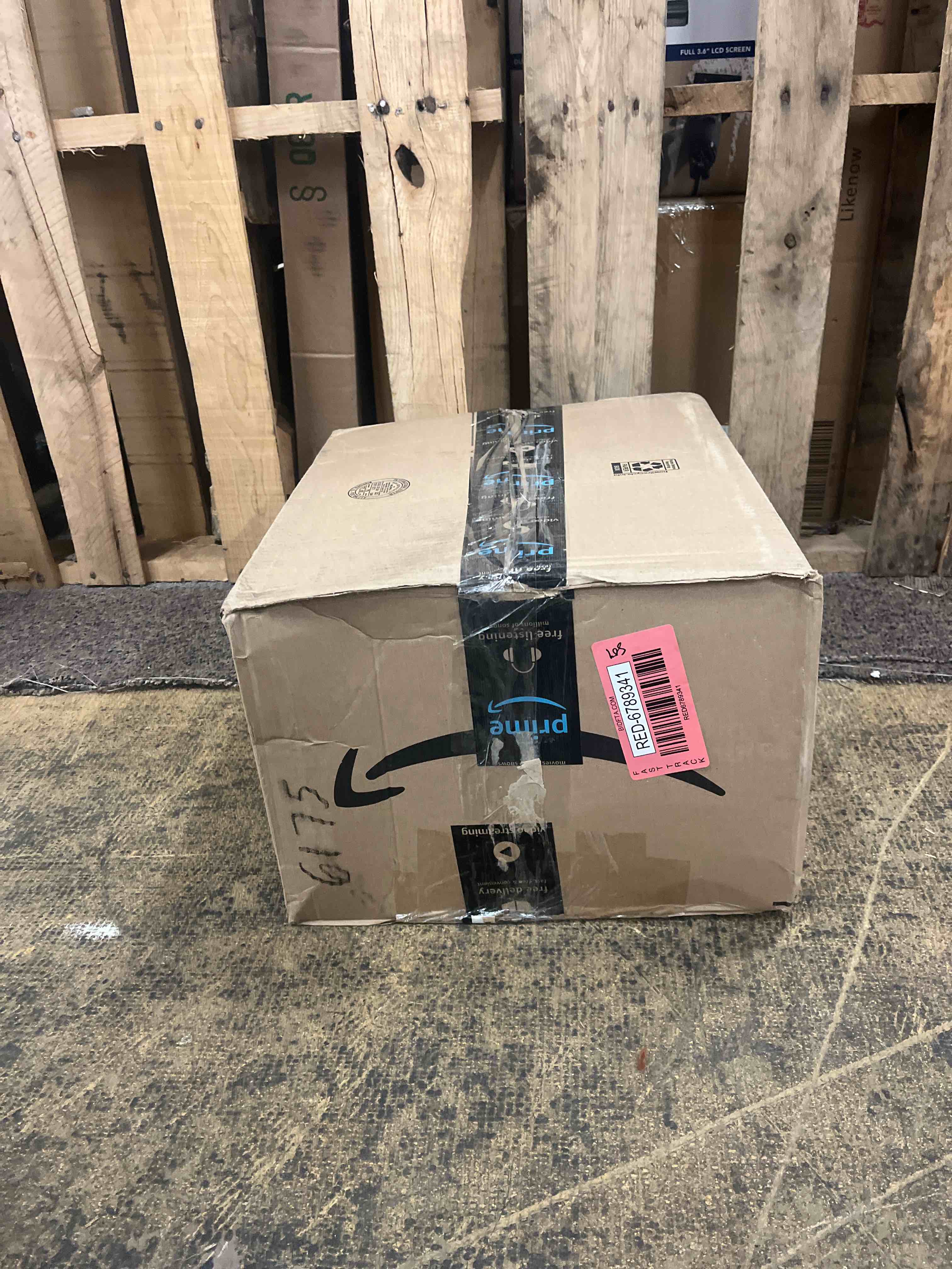 https://s3.amazonaws.com/lotting-images-prod/phillipi/RED6789341_1743544642190.jpeg